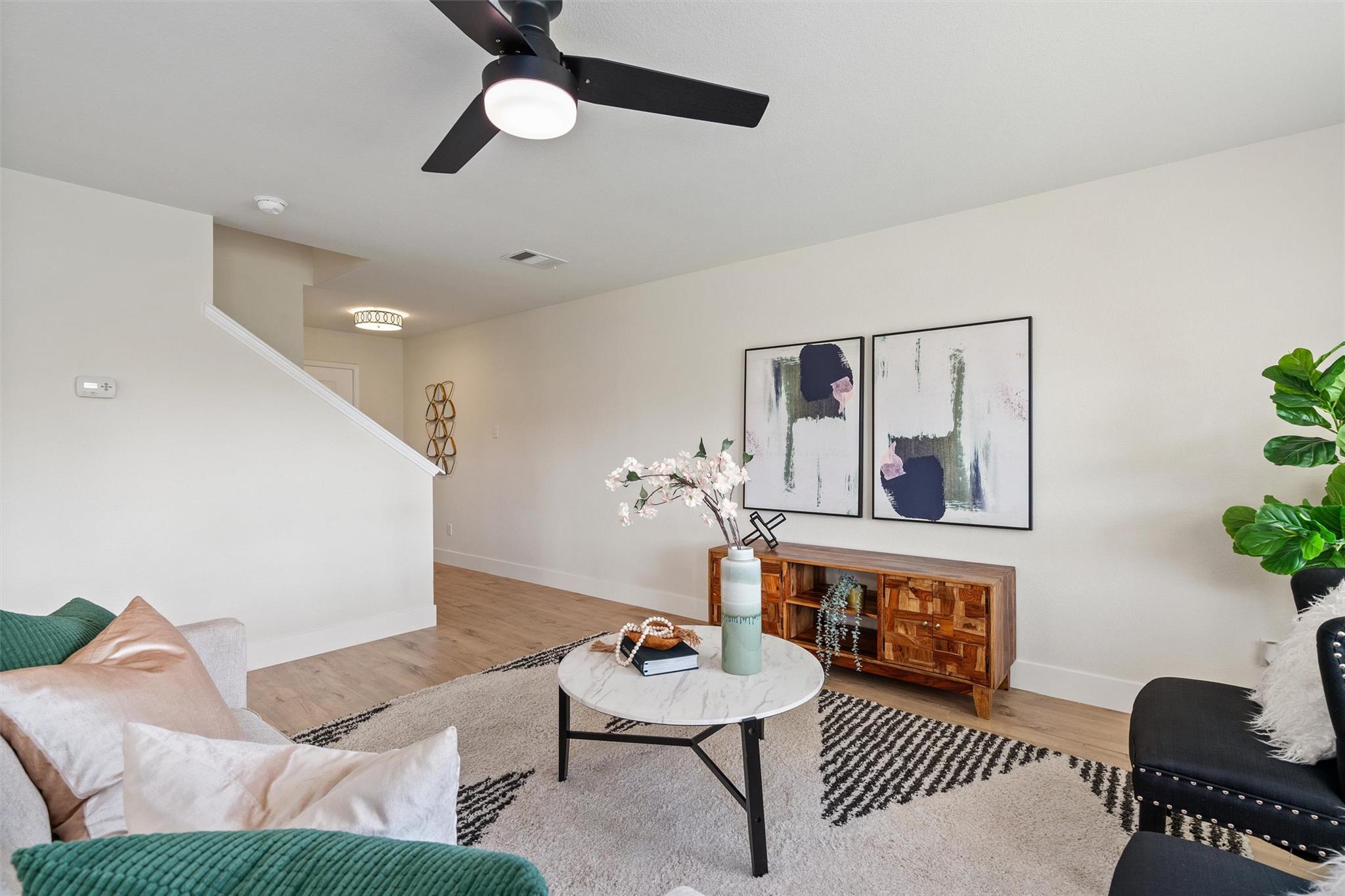 707 Encinita Dr, Leander, TX 78641