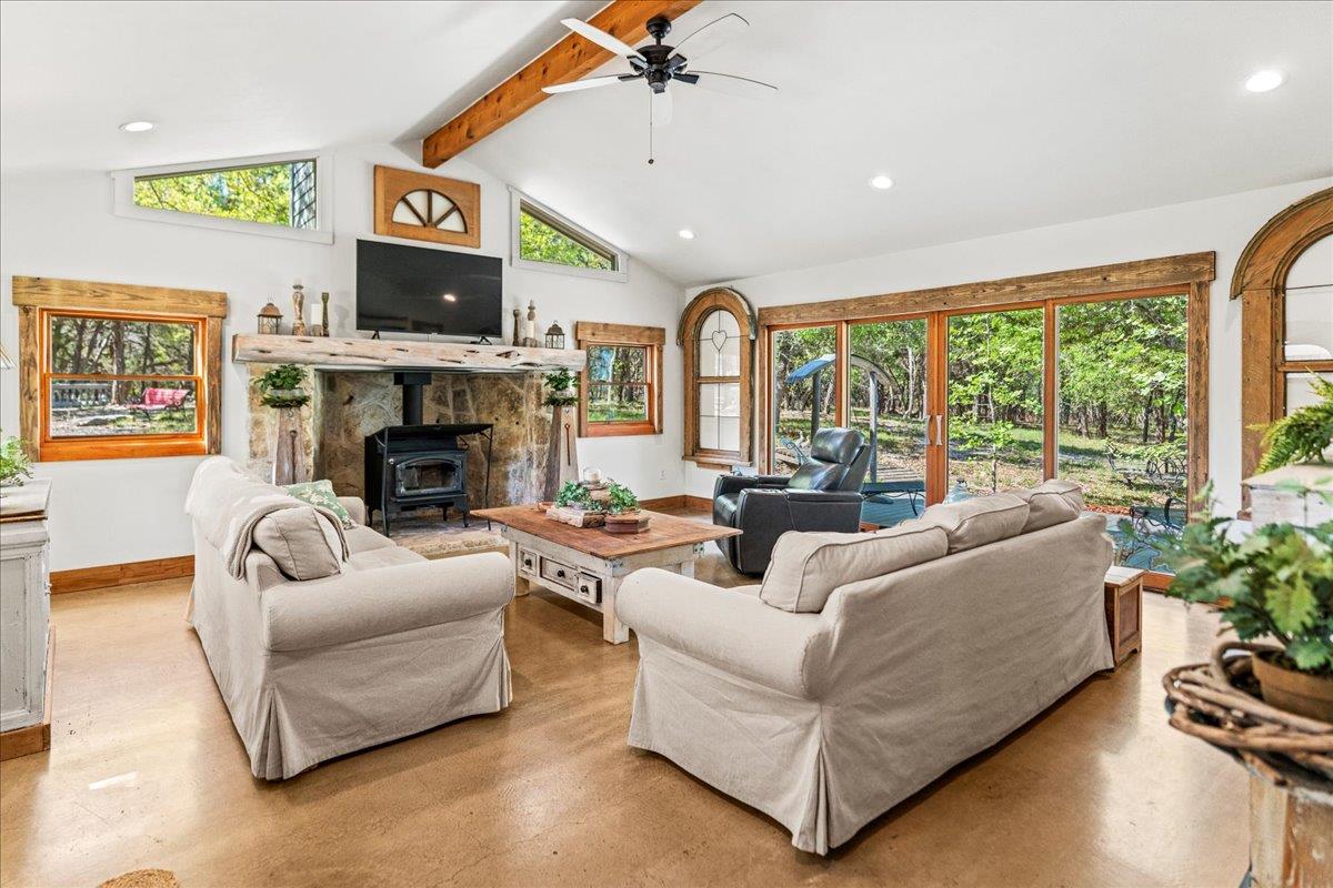1601 S Rainbow Ranch Rd, Wimberley, TX 78676