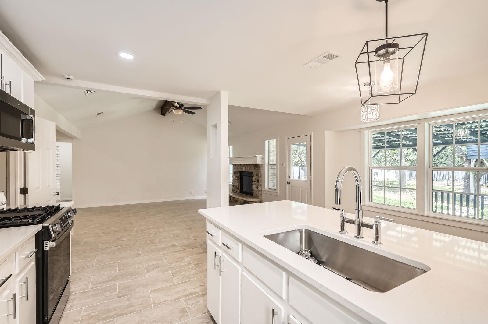 901 Garden Meadow Dr, Georgetown, TX 78628