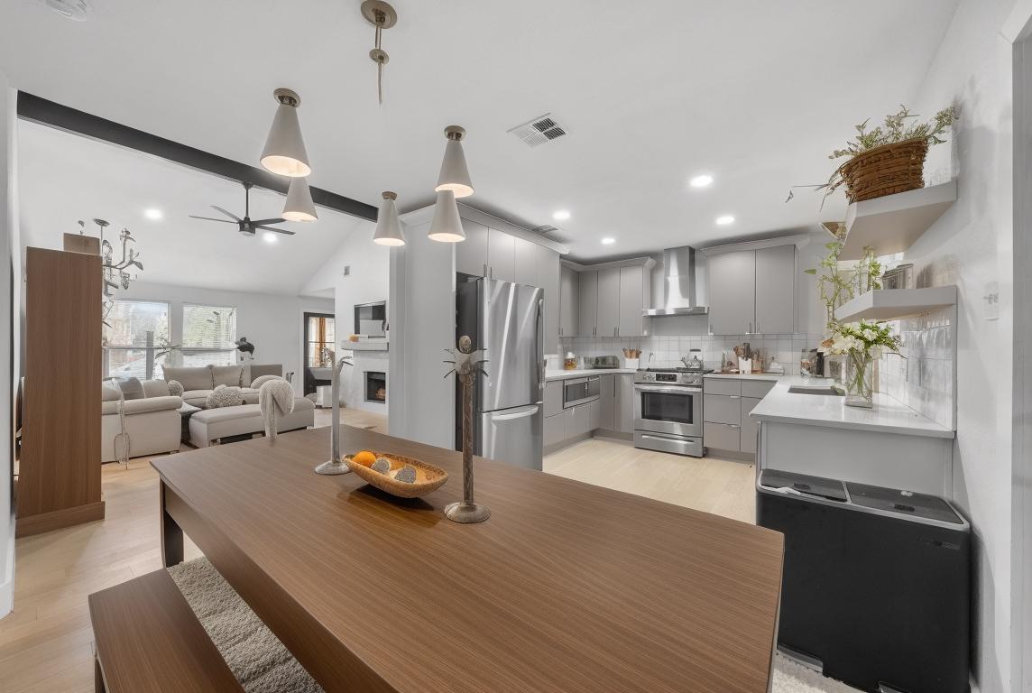 7901 Seminary Ridge Dr, Austin, TX 78745
