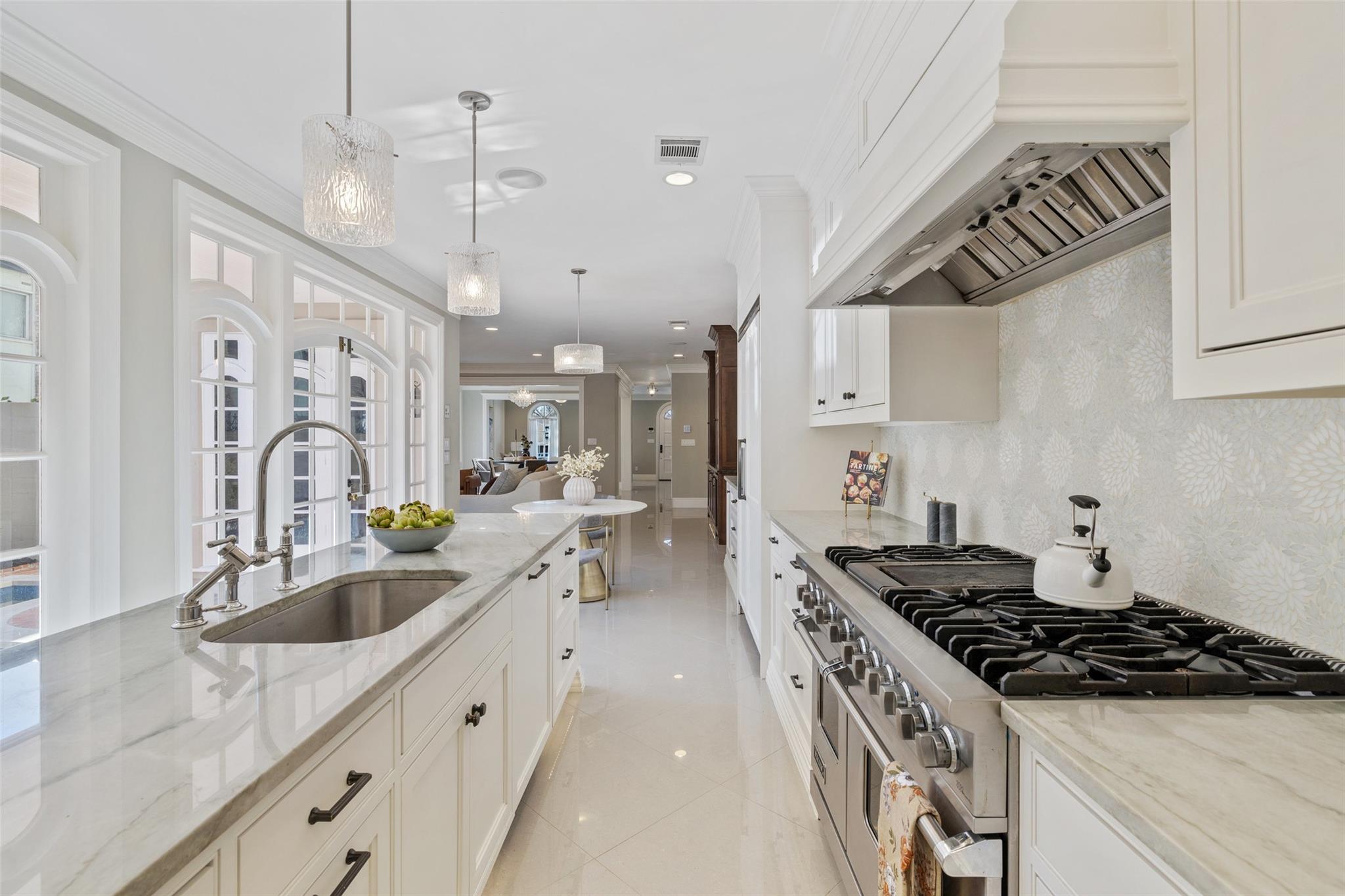 1810 W 35th St, Austin, TX 78703