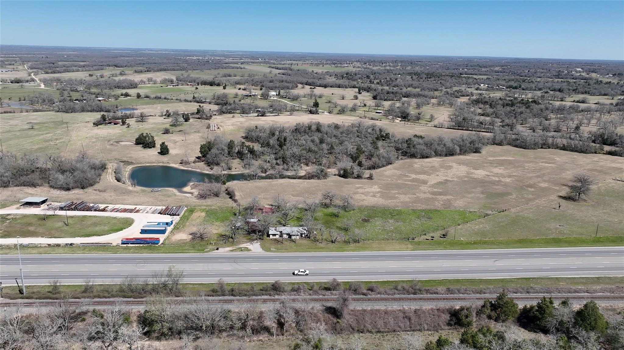 1918 W Us Highway 79, Rockdale, TX 76567