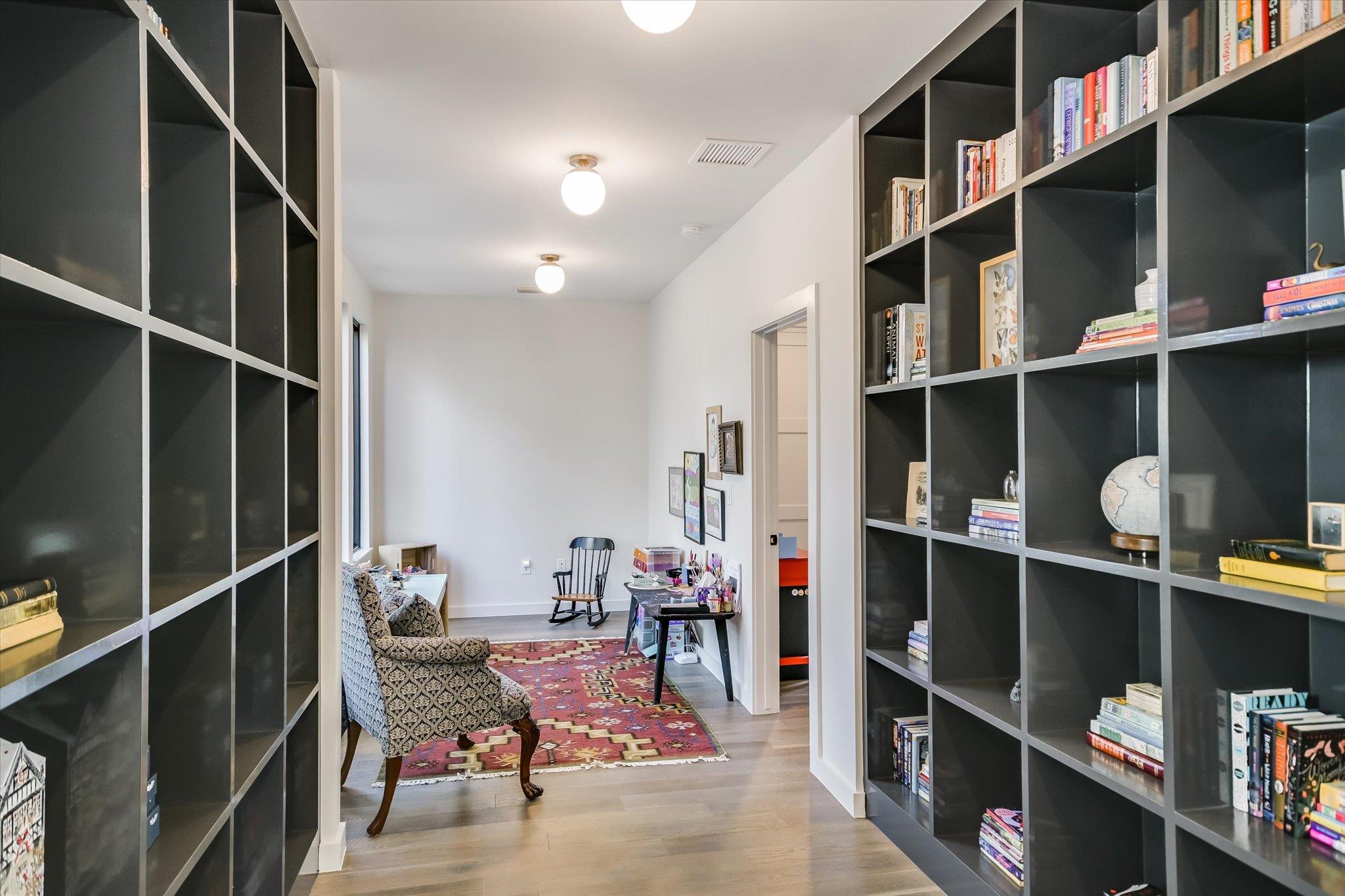 2711 La Mesa Dr, Austin, TX 78704