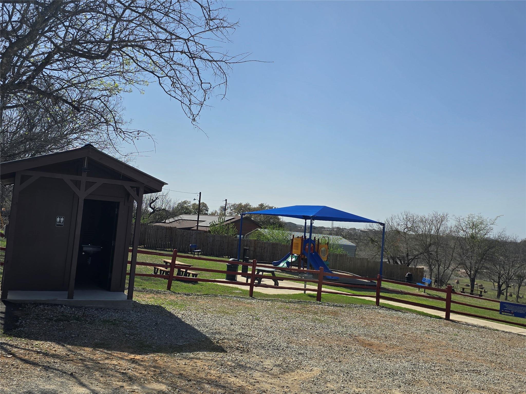 839 Cypress Ln, Cottonwood Shores, TX 78657