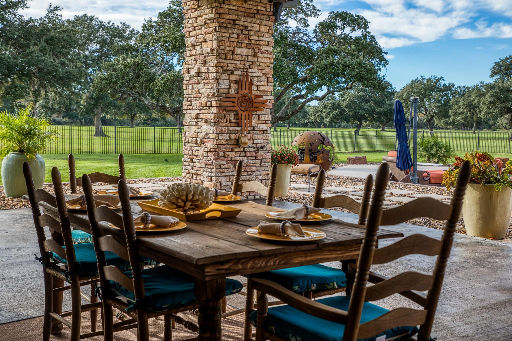 1224 Haines Rd, Sheridan, TX 77475