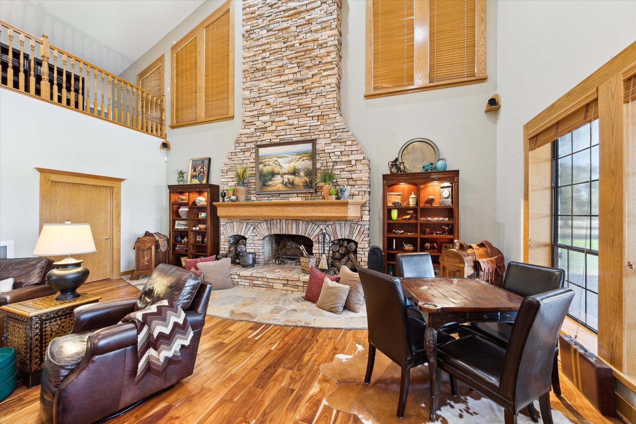 1224 Haines Rd, Sheridan, TX 77475