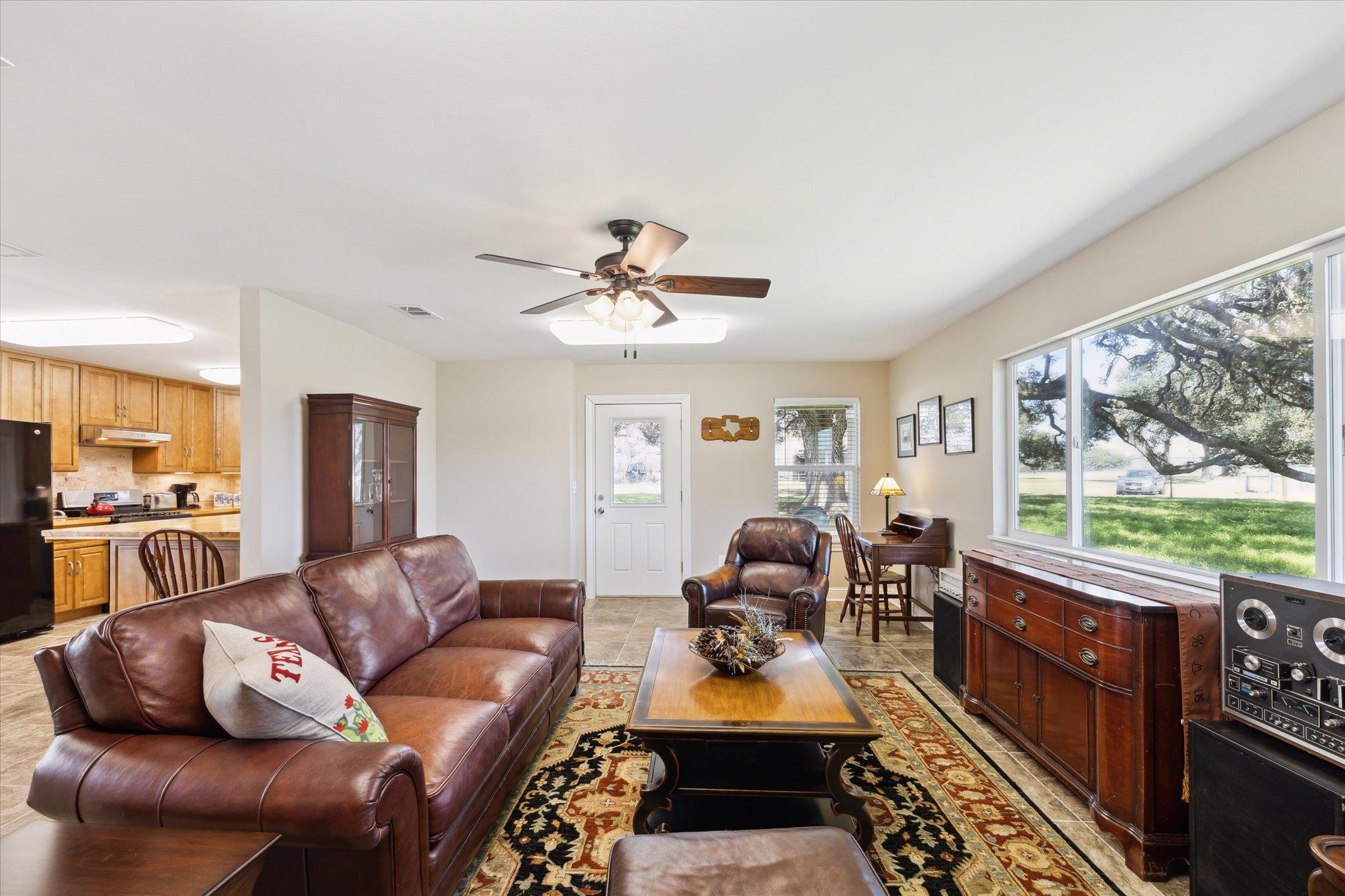 1224 Haines Rd, Sheridan, TX 77475