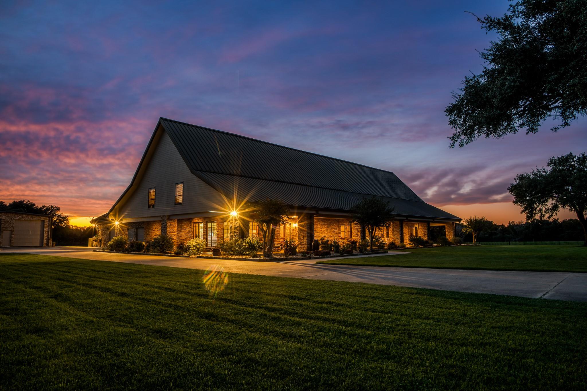 1224 Haines Rd, Sheridan, TX 77475