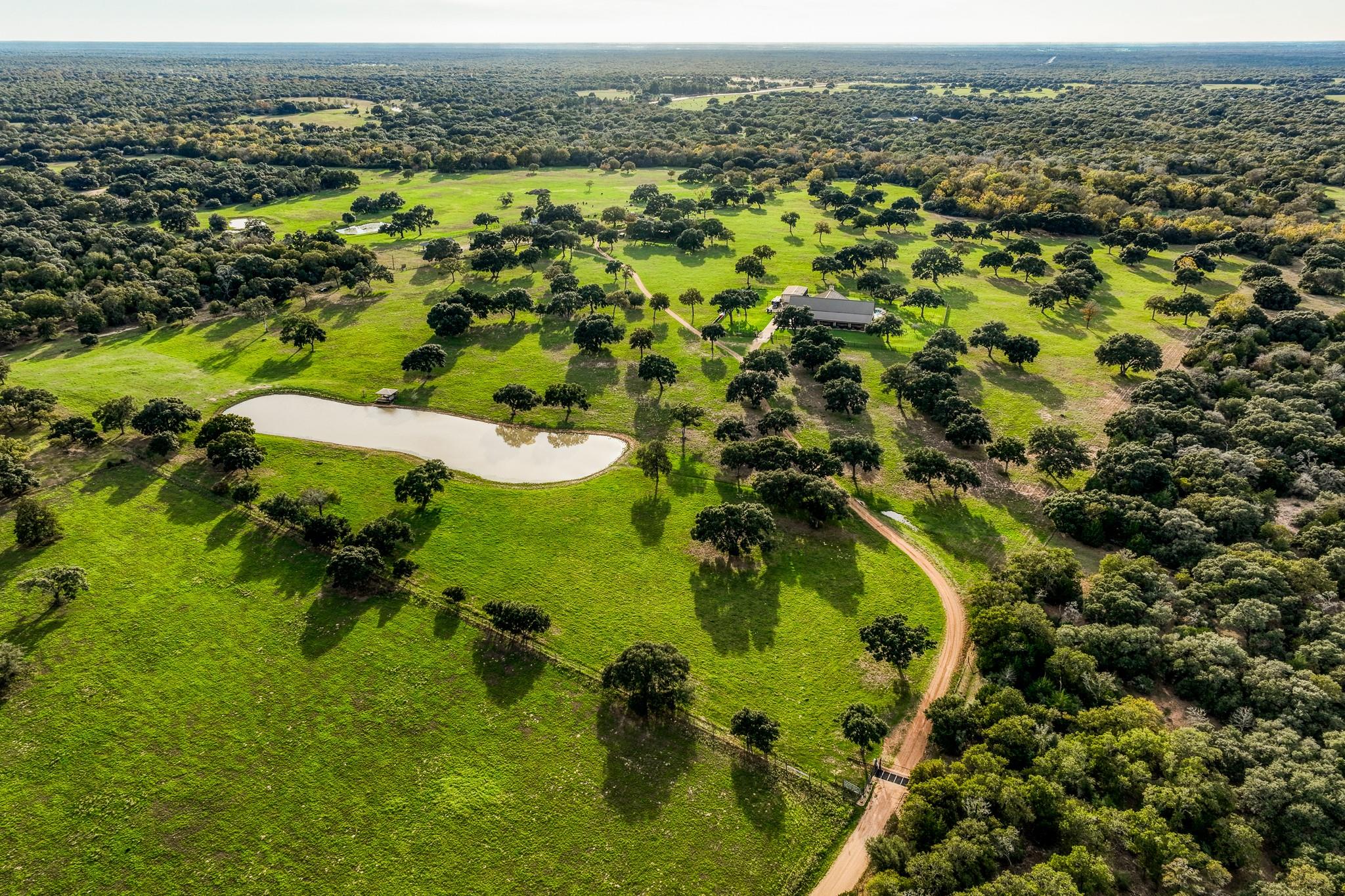 1224 Haines Rd, Sheridan, TX 77475