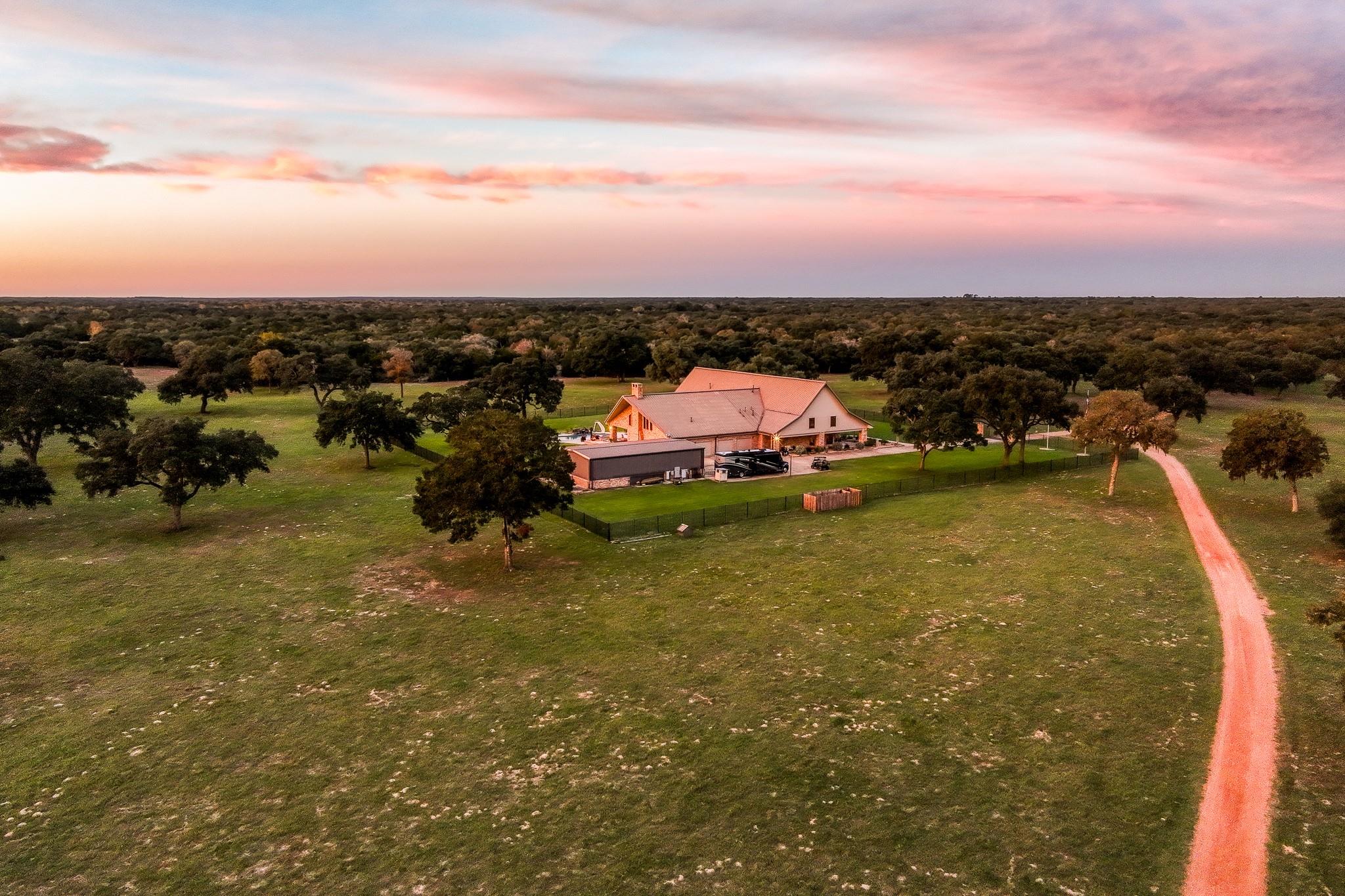 1224 Haines Rd, Sheridan, TX 77475