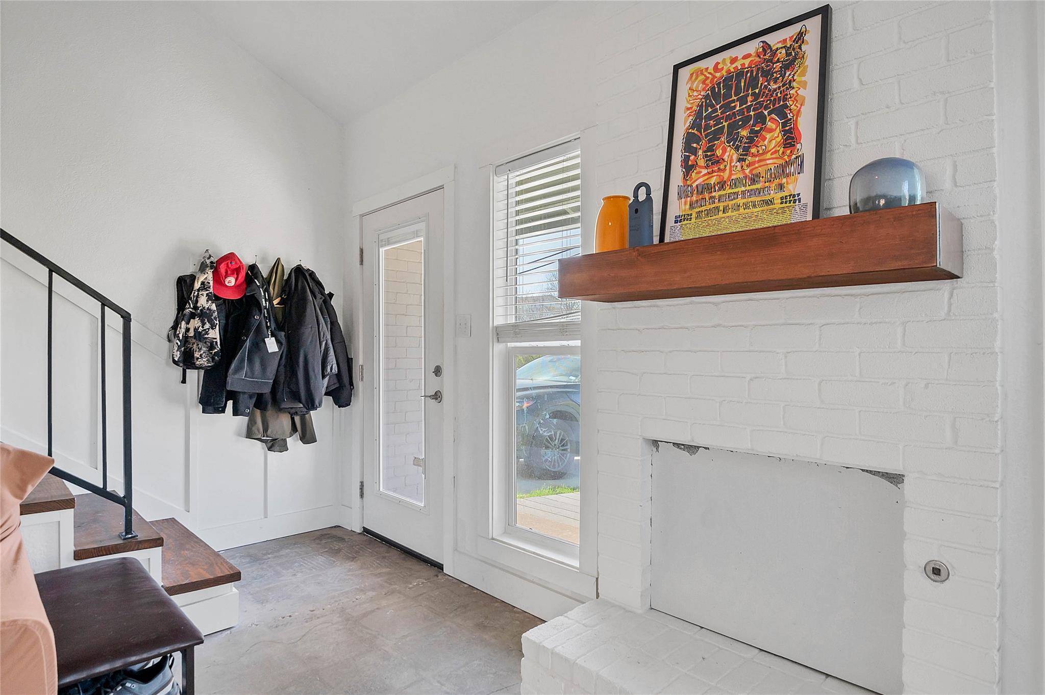 2001 Iroquois Ln, Austin, TX 78741