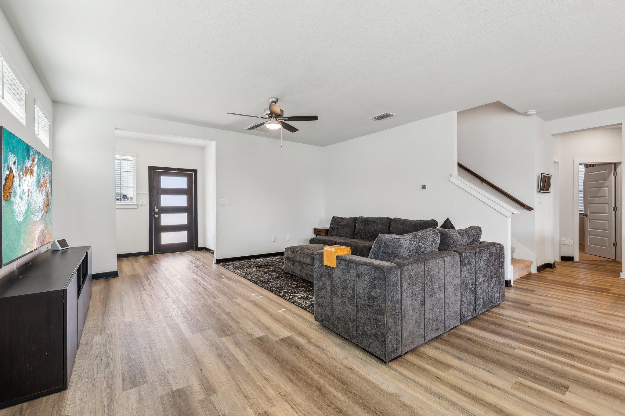 296 Banff Dr, Kyle, TX 78640