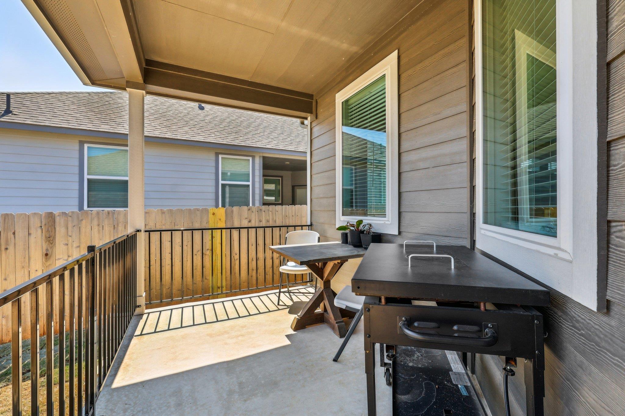 296 Banff Dr, Kyle, TX 78640