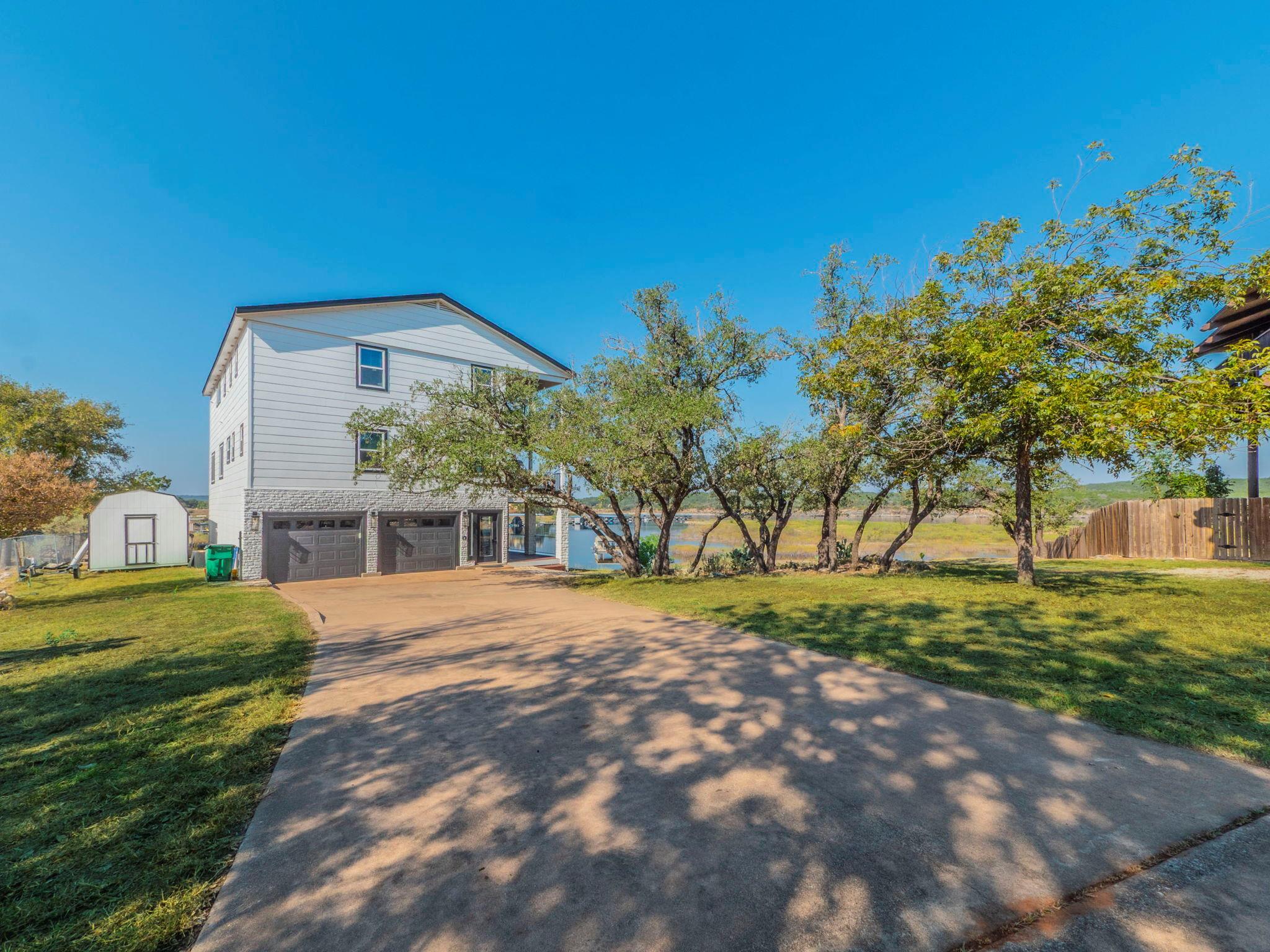 3900 Lake Park Cv, Lago Vista, TX 78645