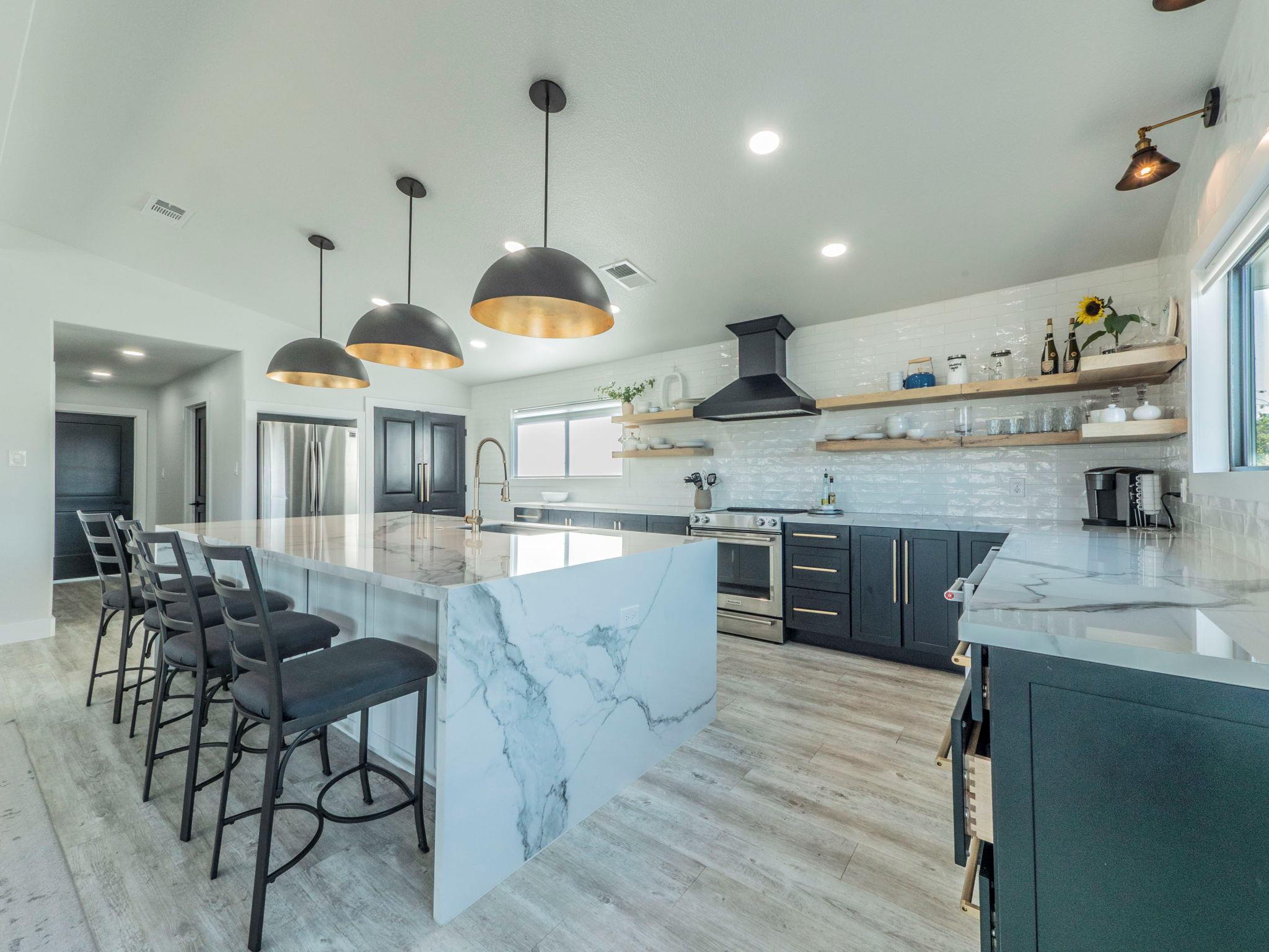 3900 Lake Park Cv, Lago Vista, TX 78645