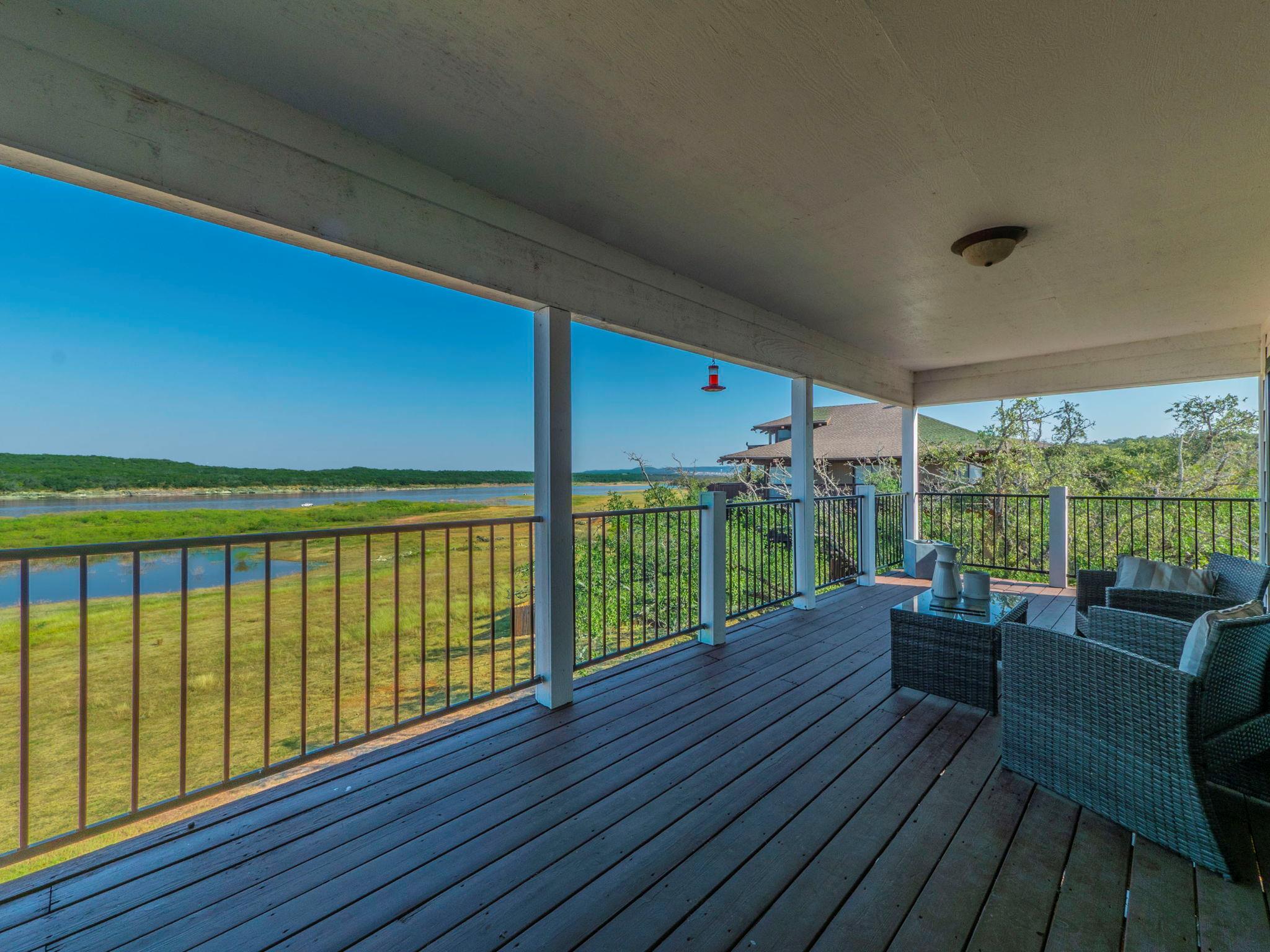 3900 Lake Park Cv, Lago Vista, TX 78645