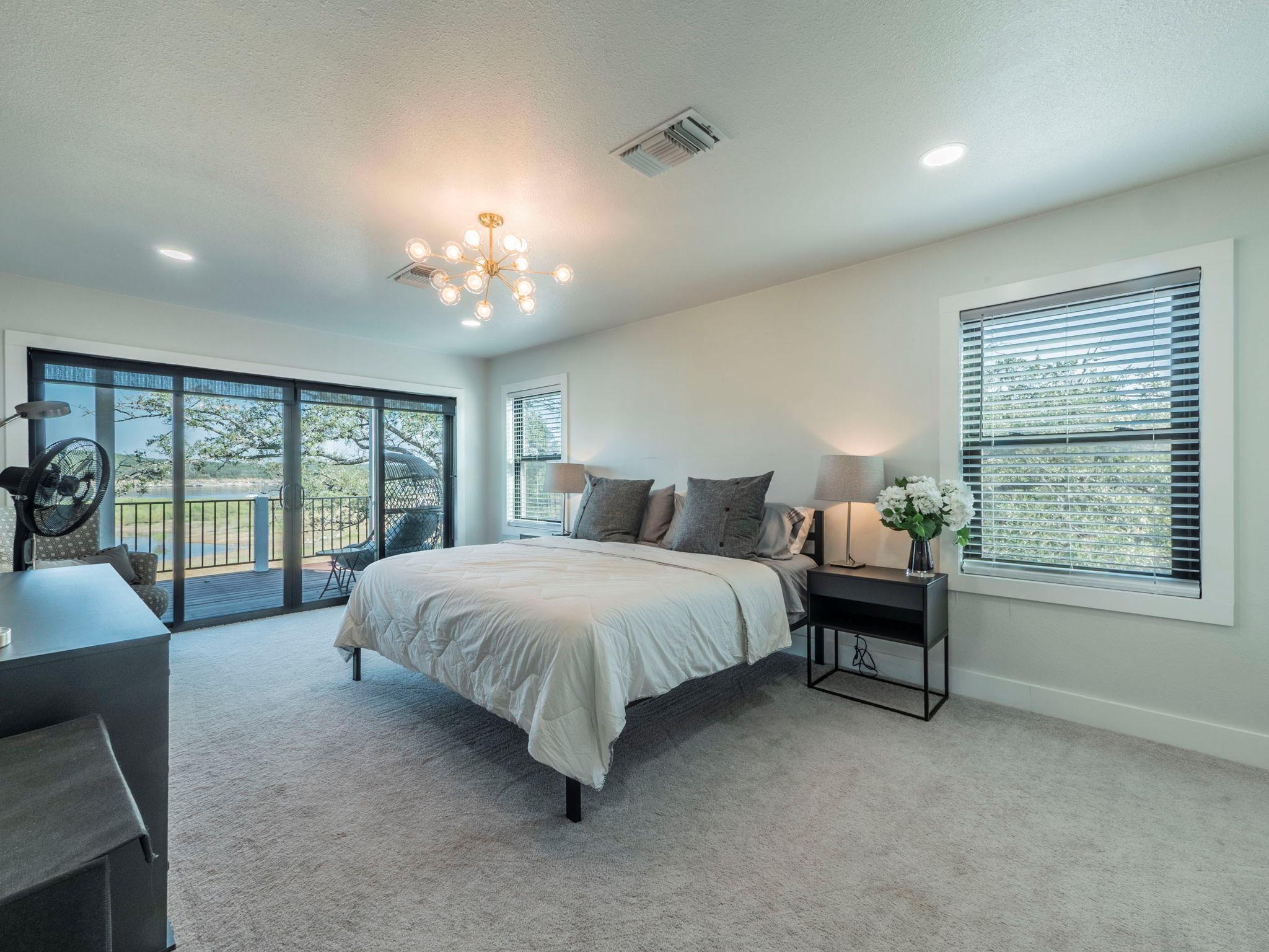 3900 Lake Park Cv, Lago Vista, TX 78645