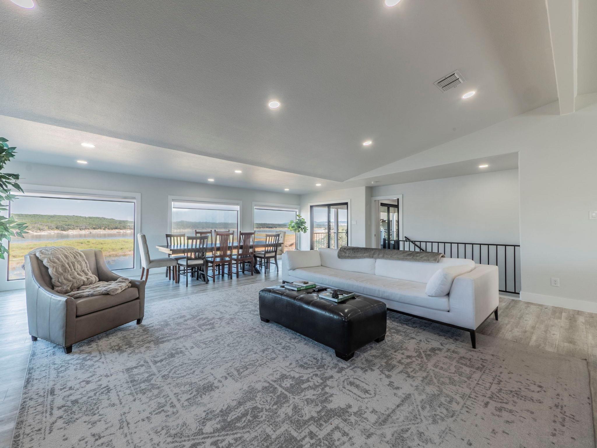 3900 Lake Park Cv, Lago Vista, TX 78645