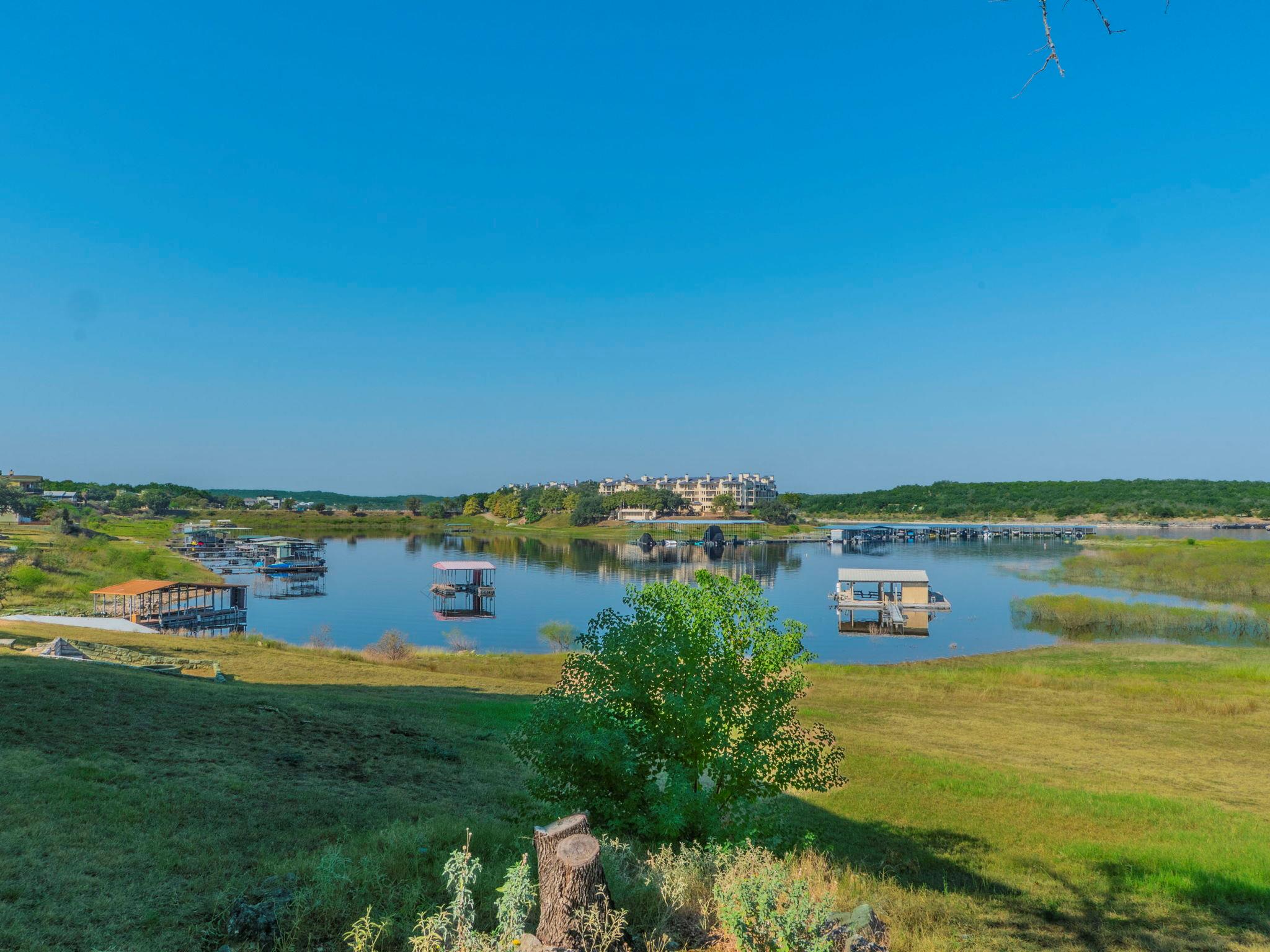 3900 Lake Park Cv, Lago Vista, TX 78645