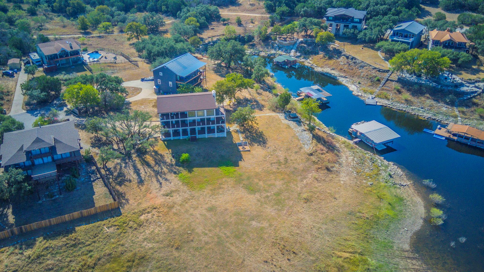 3900 Lake Park Cv, Lago Vista, TX 78645