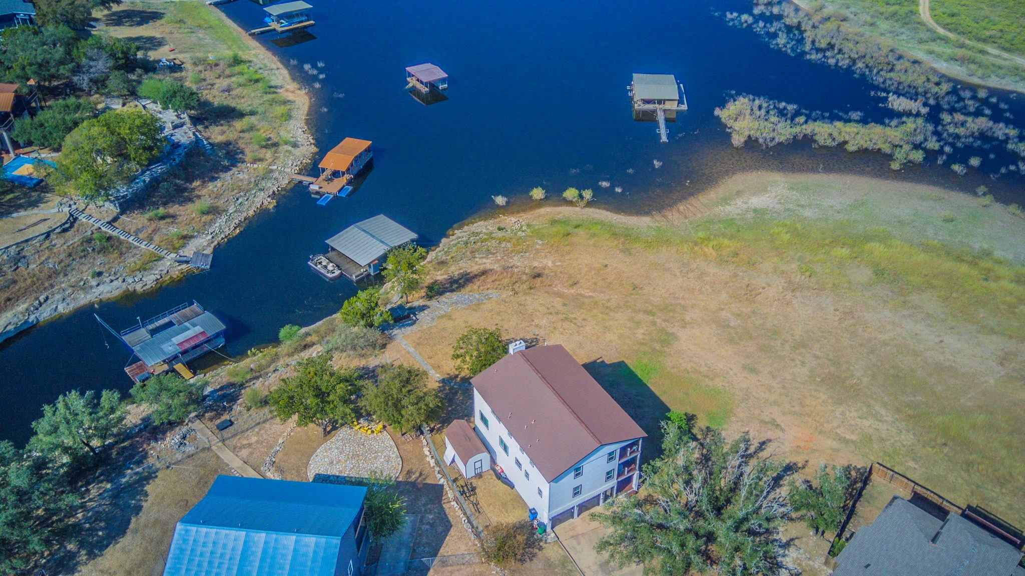 3900 Lake Park Cv, Lago Vista, TX 78645