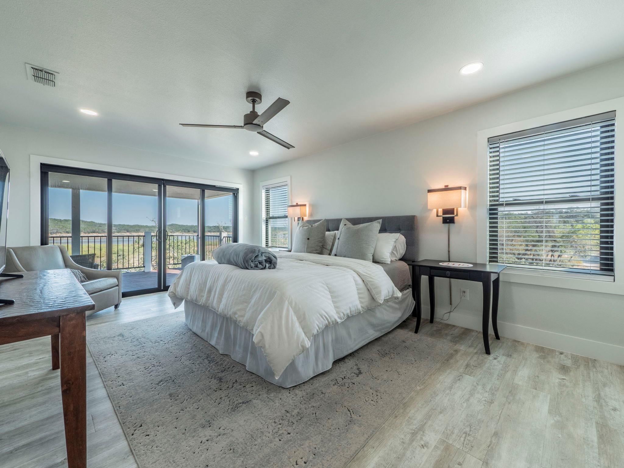 3900 Lake Park Cv, Lago Vista, TX 78645