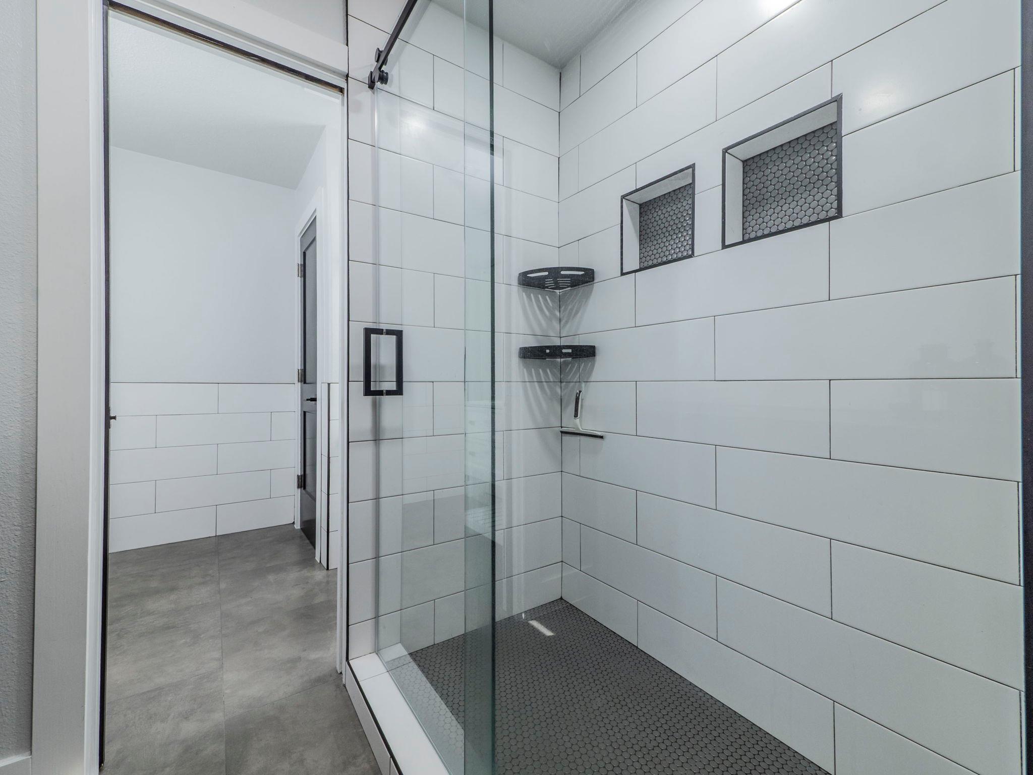 3900 Lake Park Cv, Lago Vista, TX 78645