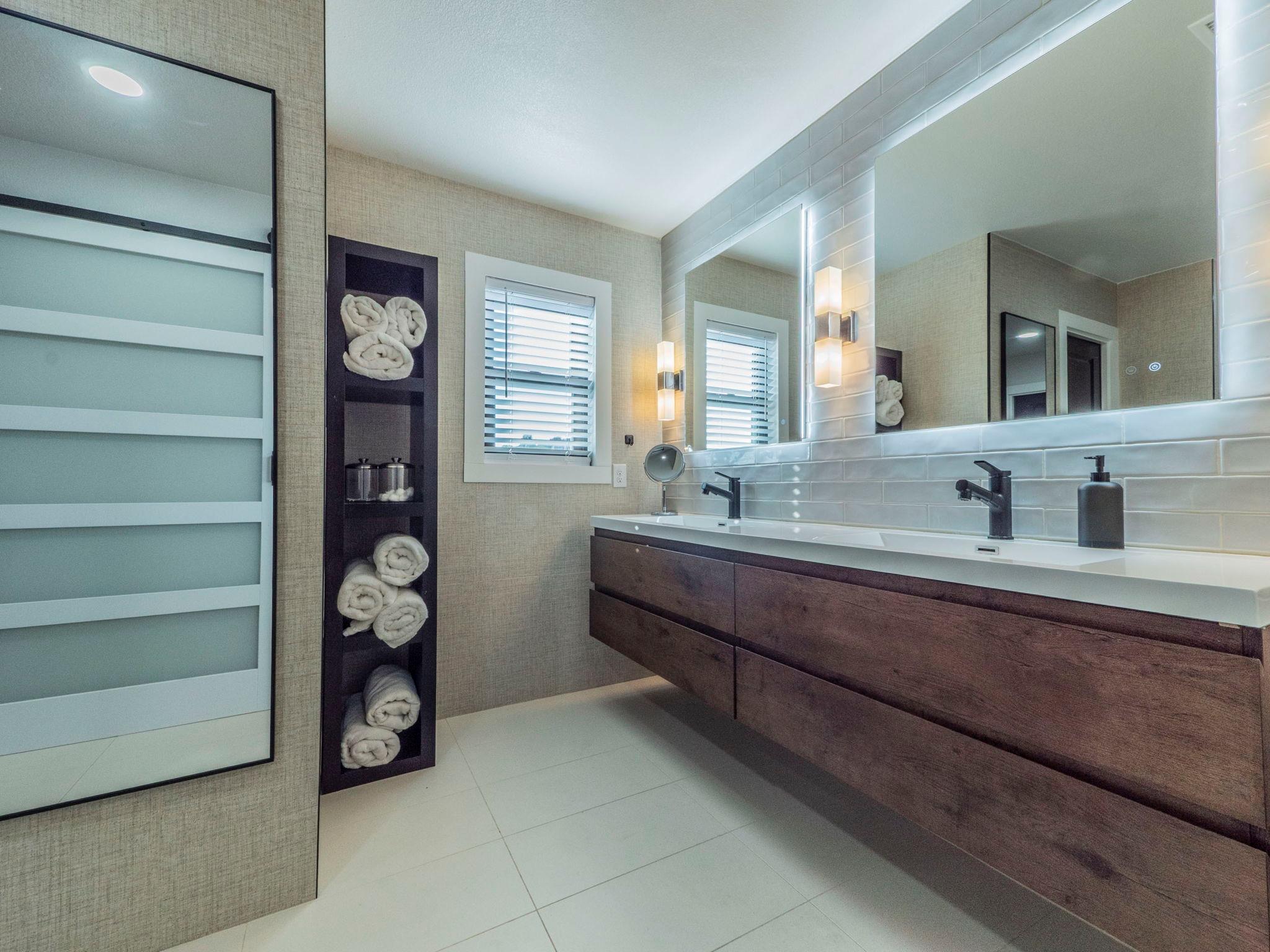 3900 Lake Park Cv, Lago Vista, TX 78645