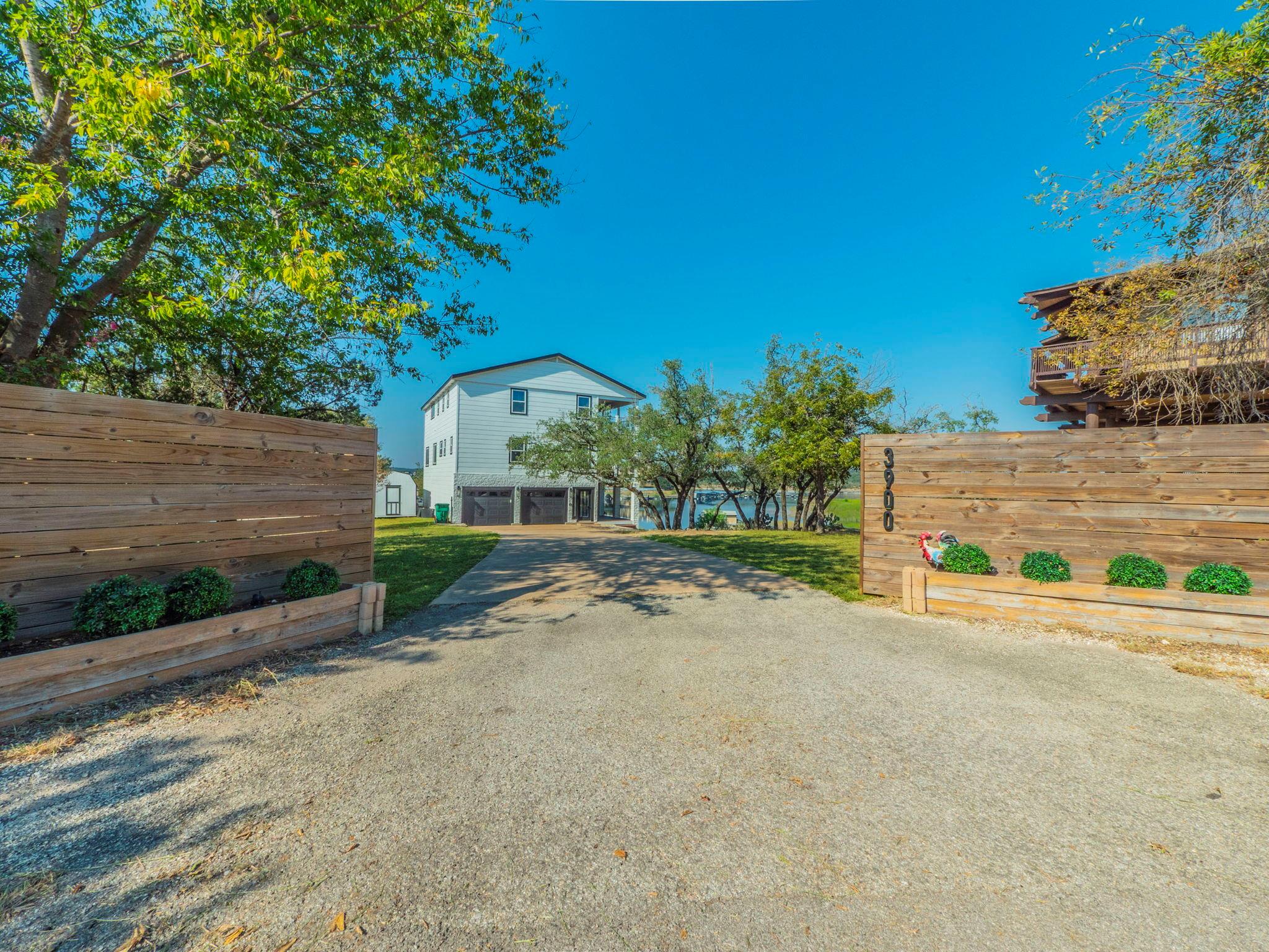 3900 Lake Park Cv, Lago Vista, TX 78645