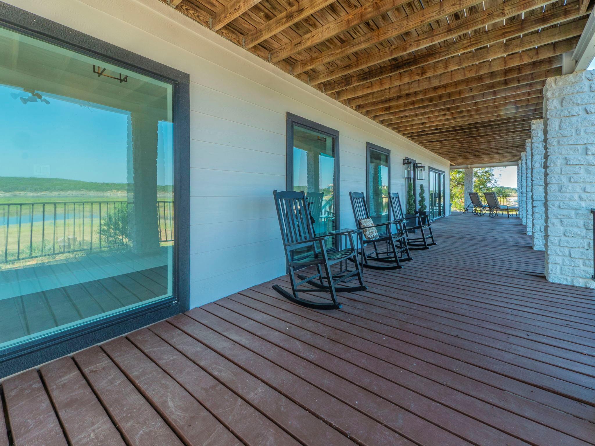 3900 Lake Park Cv, Lago Vista, TX 78645