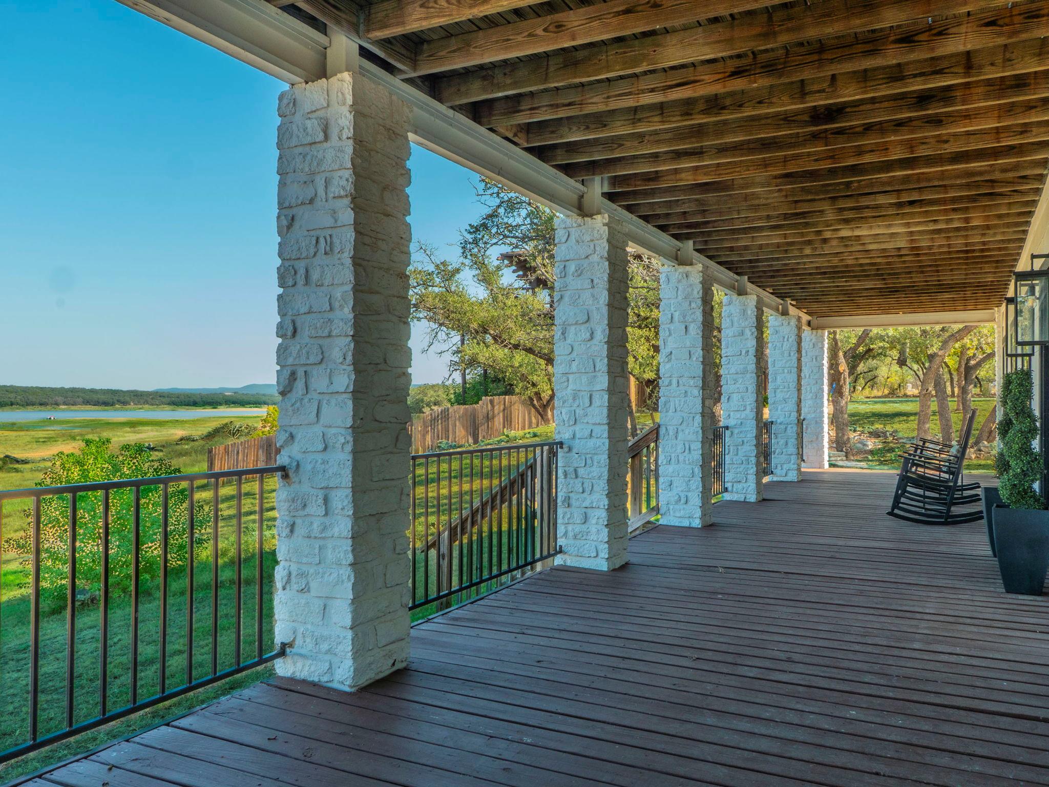 3900 Lake Park Cv, Lago Vista, TX 78645