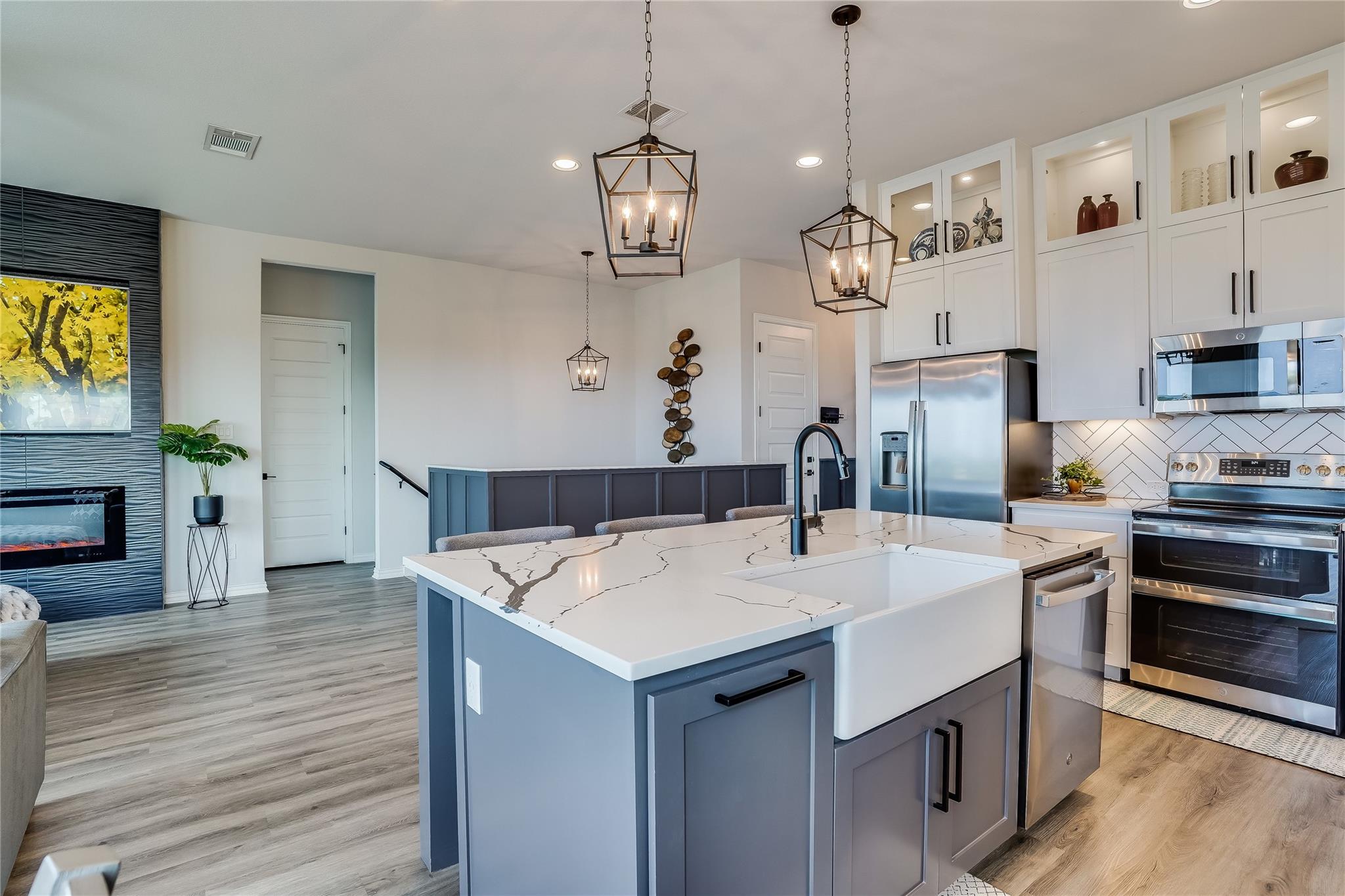 20604 High Dr, Lago Vista, TX 78645