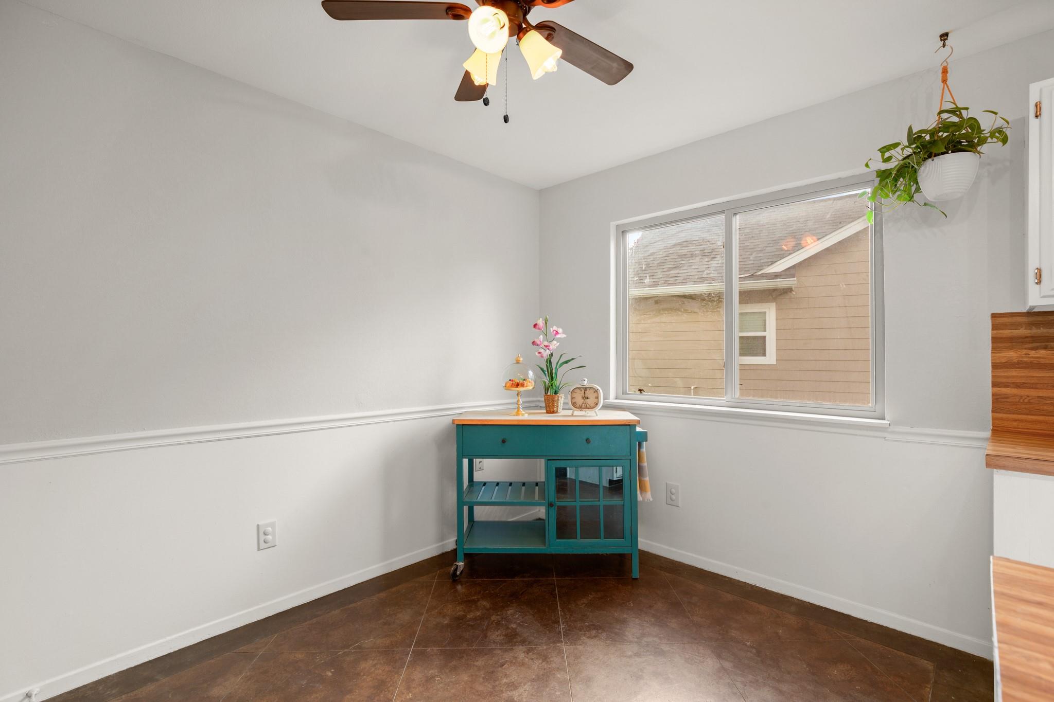 1905 Hunters Trl, Round Rock, TX 78681