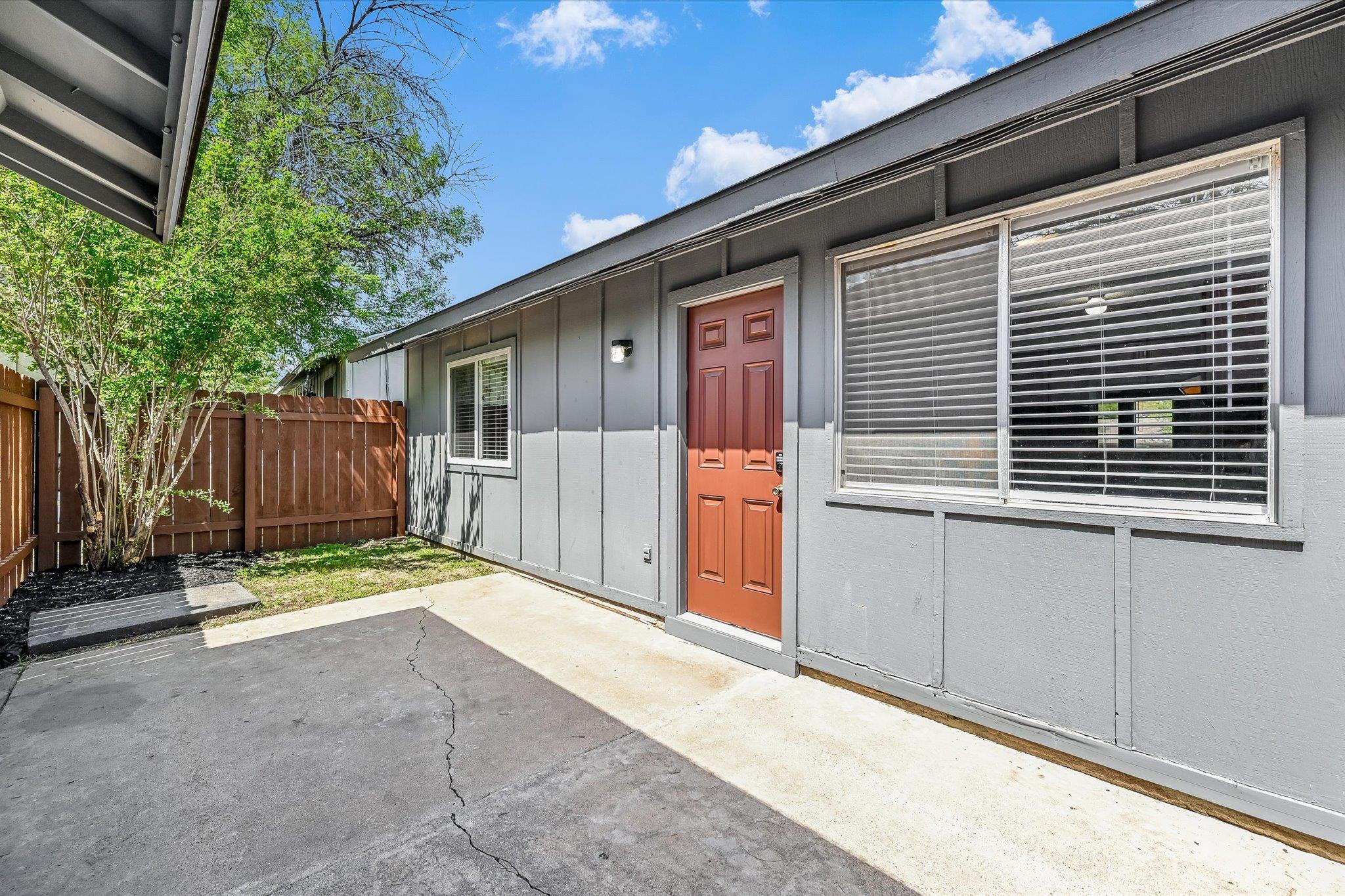 317 W William Cannon Dr # A & B, Austin, TX 78745