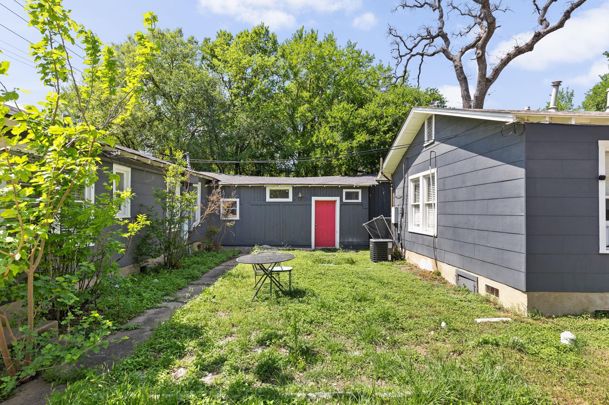 207 W 39th A,B,C St, Austin, TX 78751