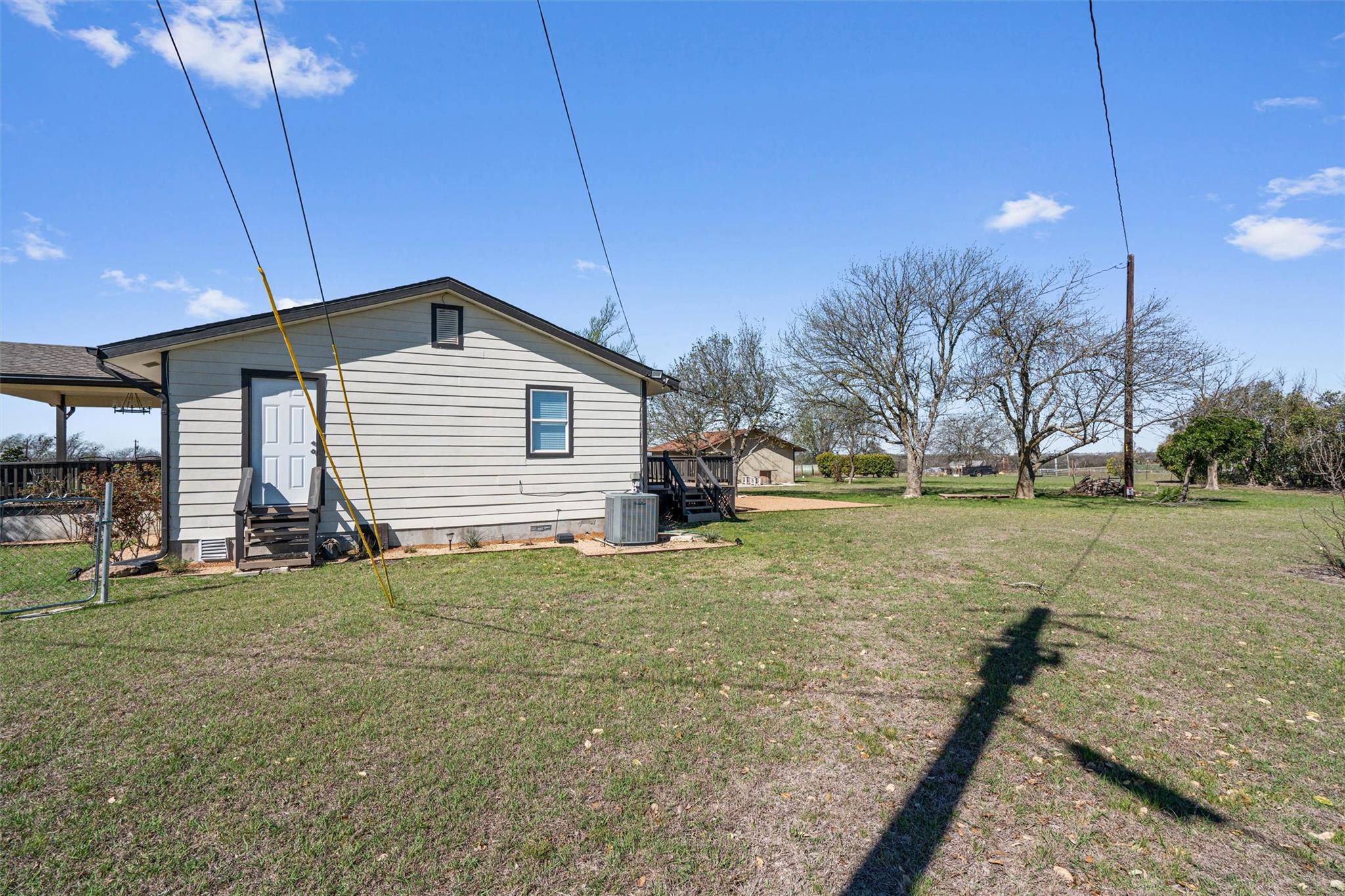 101 Private Road 915, Georgetown, TX 78626
