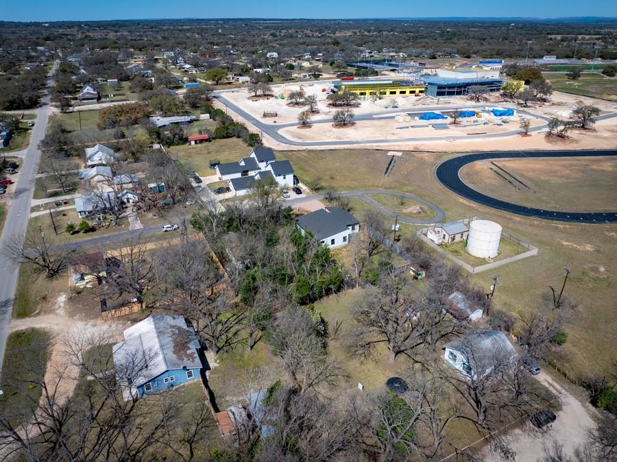 204 N Avenue J, Johnson City, TX 78636