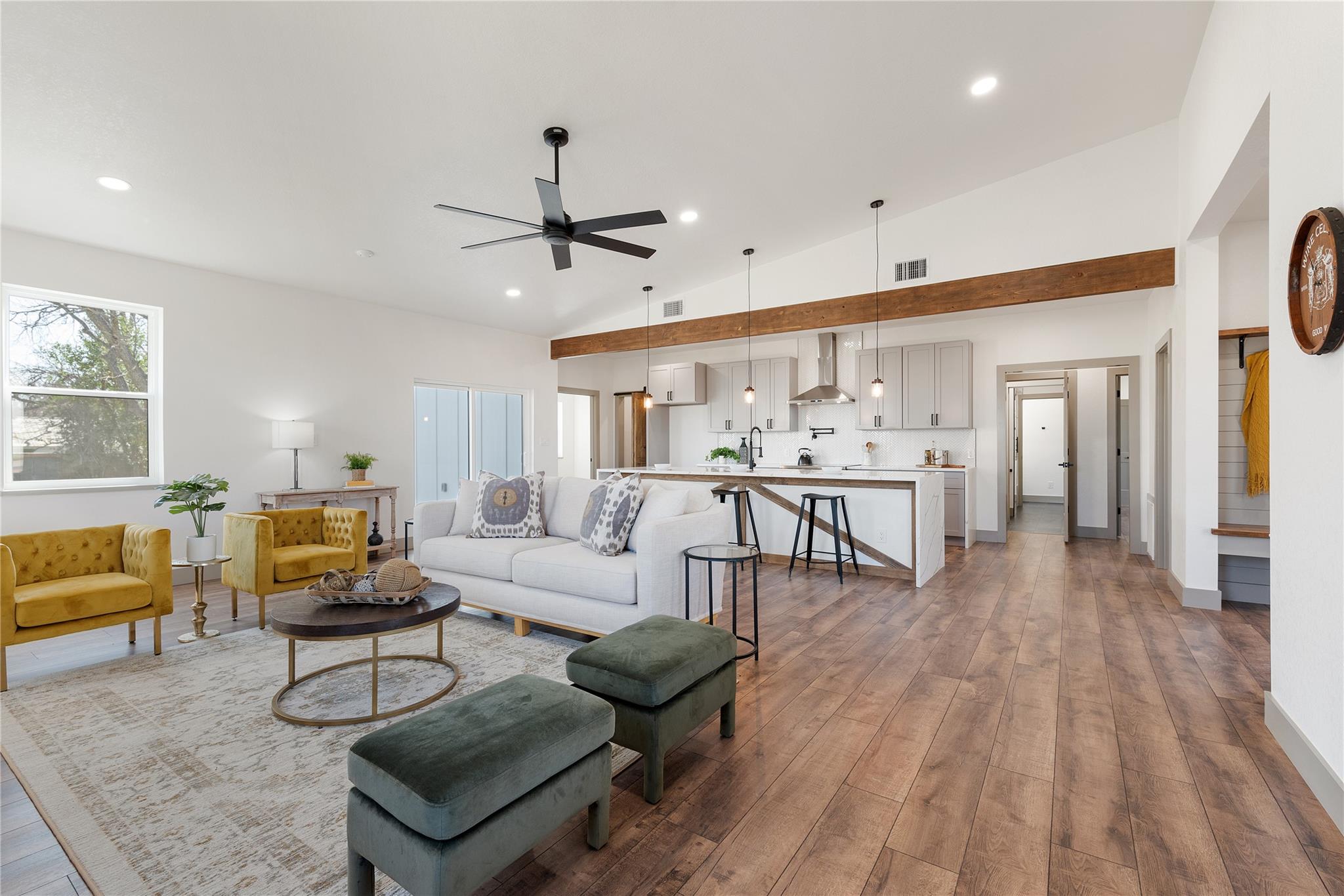 204 N Avenue J, Johnson City, TX 78636