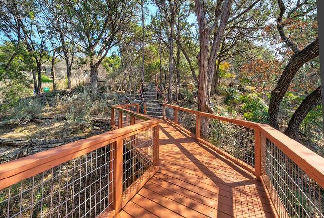 614 Sunfish St, Lakeway, TX 78734