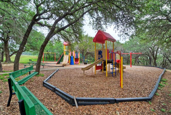 614 Sunfish St, Lakeway, TX 78734