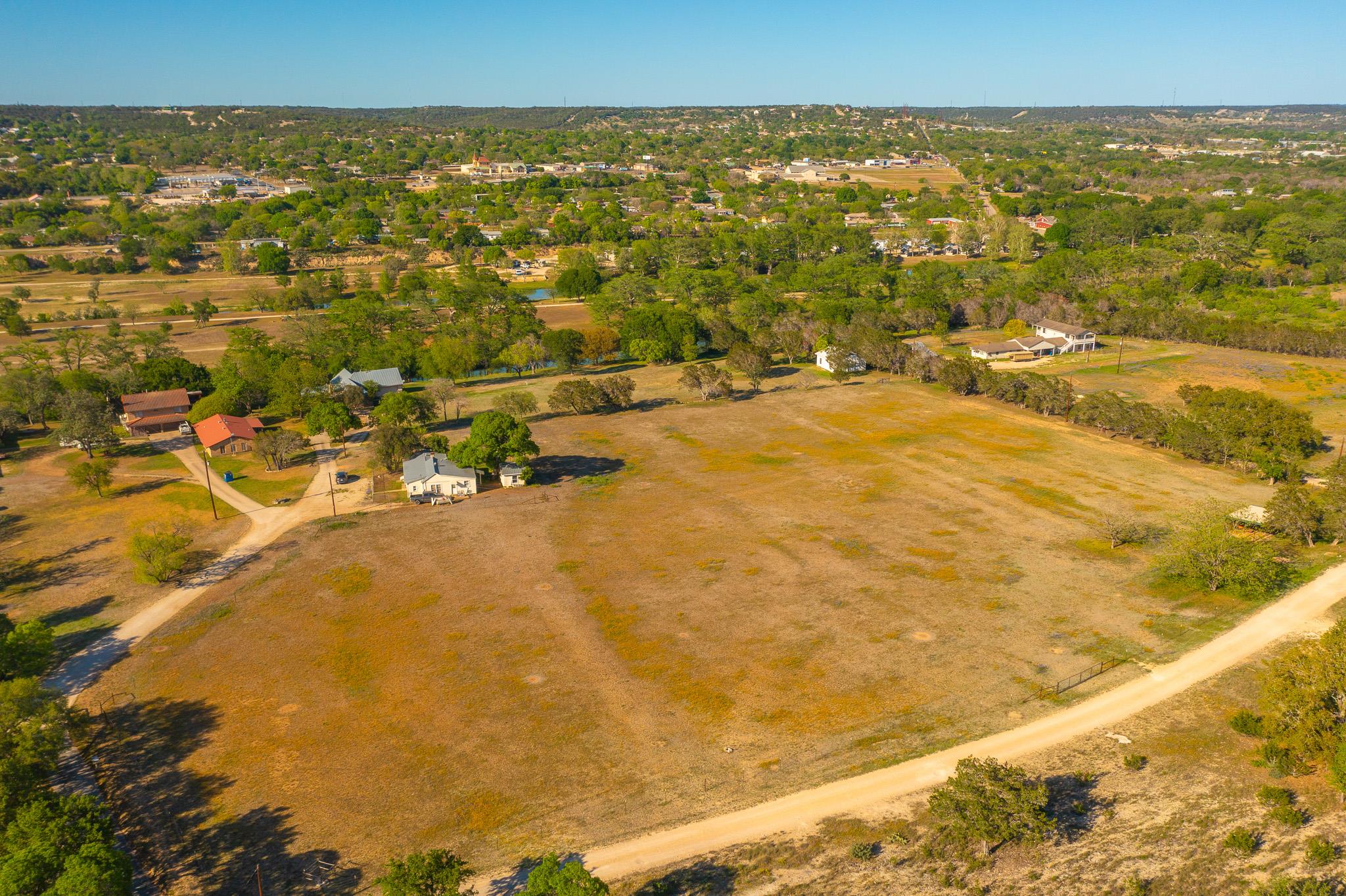 359 Beaver Rd, Ingram, TX 78025