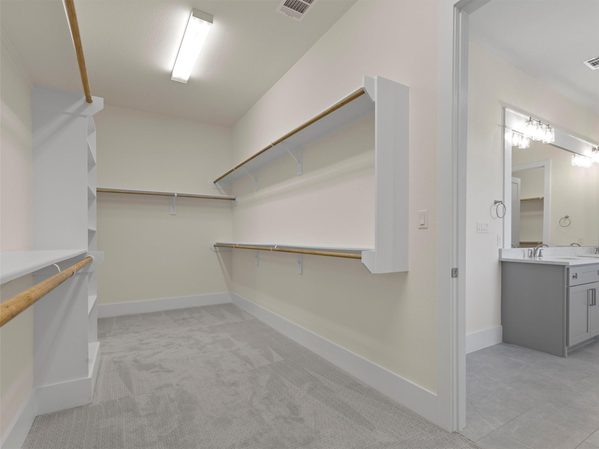 226 Hydrangea Dr, Smithville, TX 78957