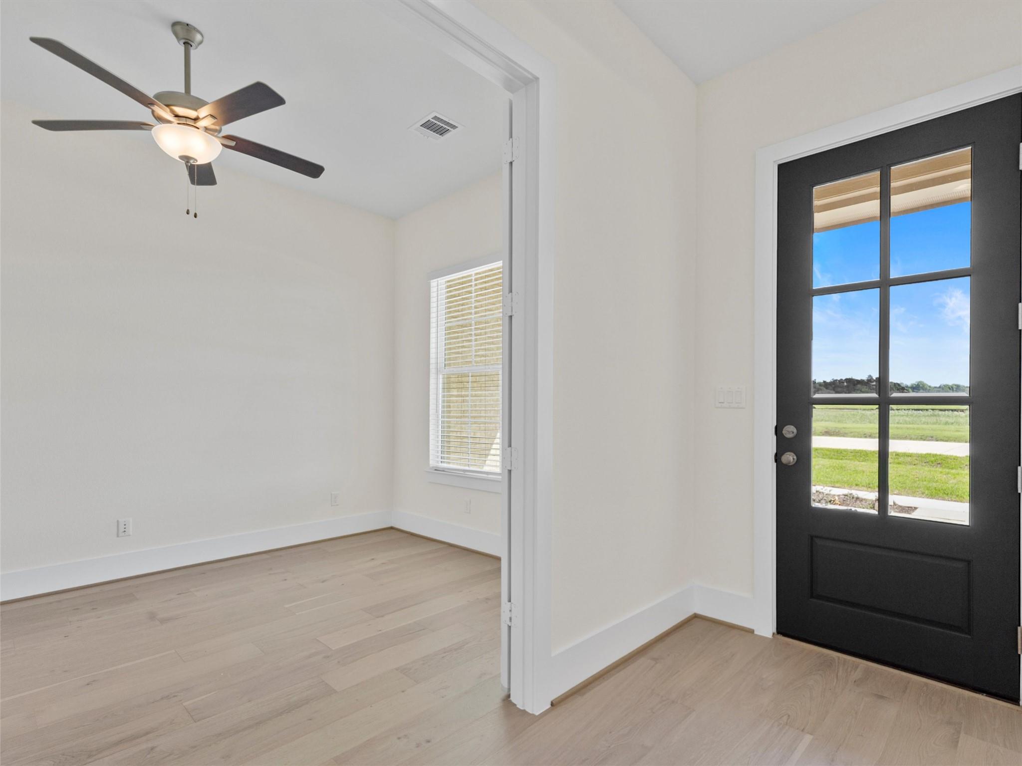 226 Hydrangea Dr, Smithville, TX 78957