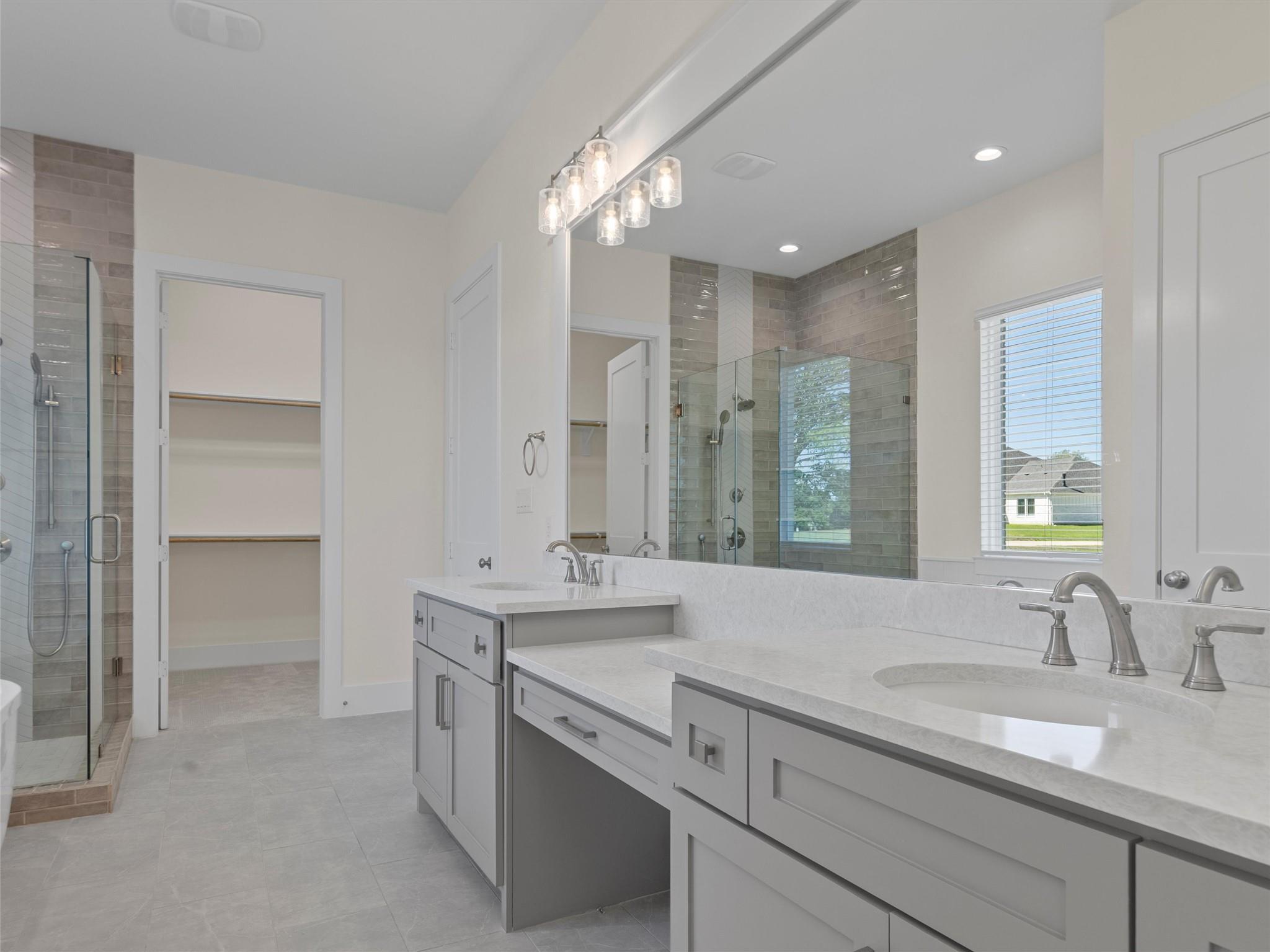 226 Hydrangea Dr, Smithville, TX 78957