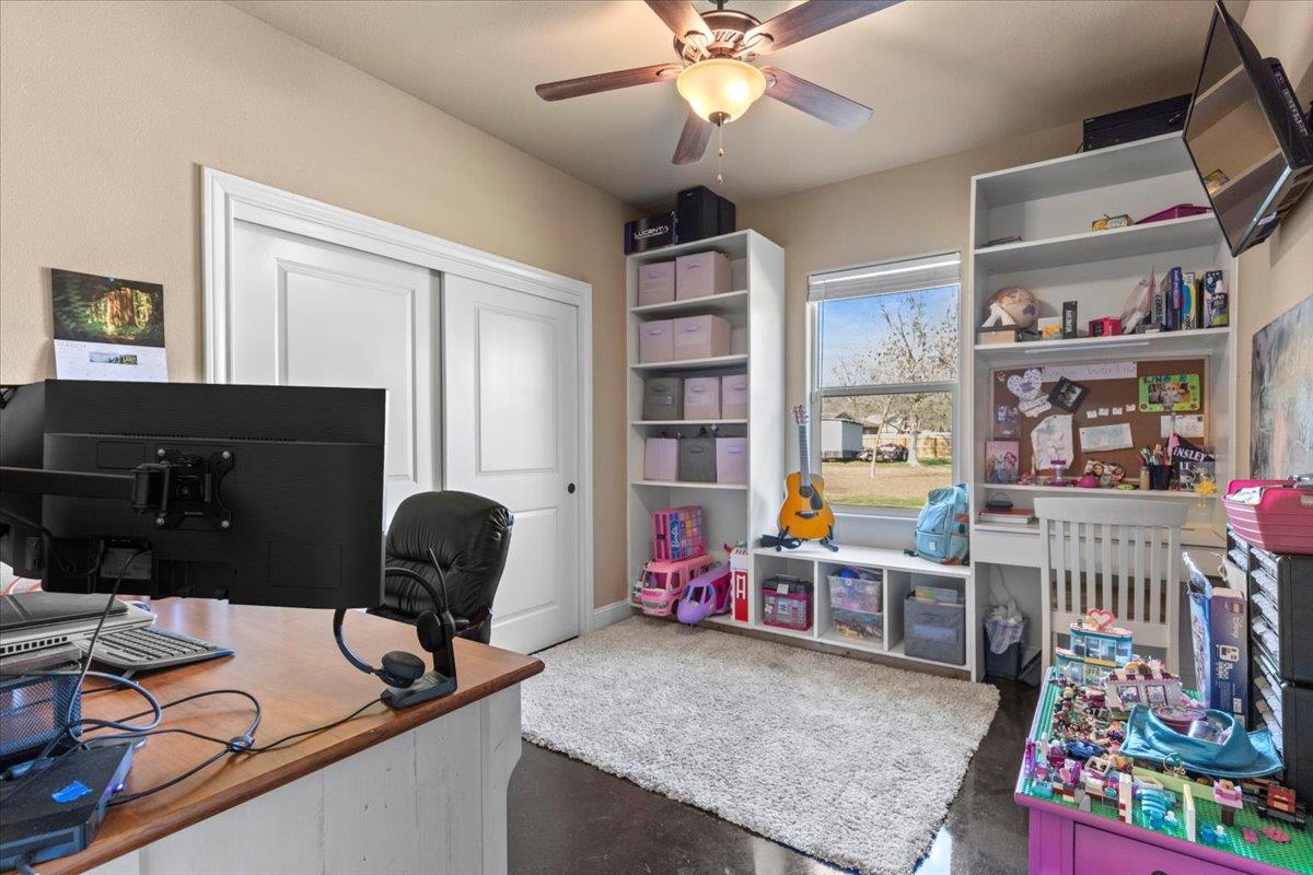 128 Waianae Ct, Bastrop, TX 78602
