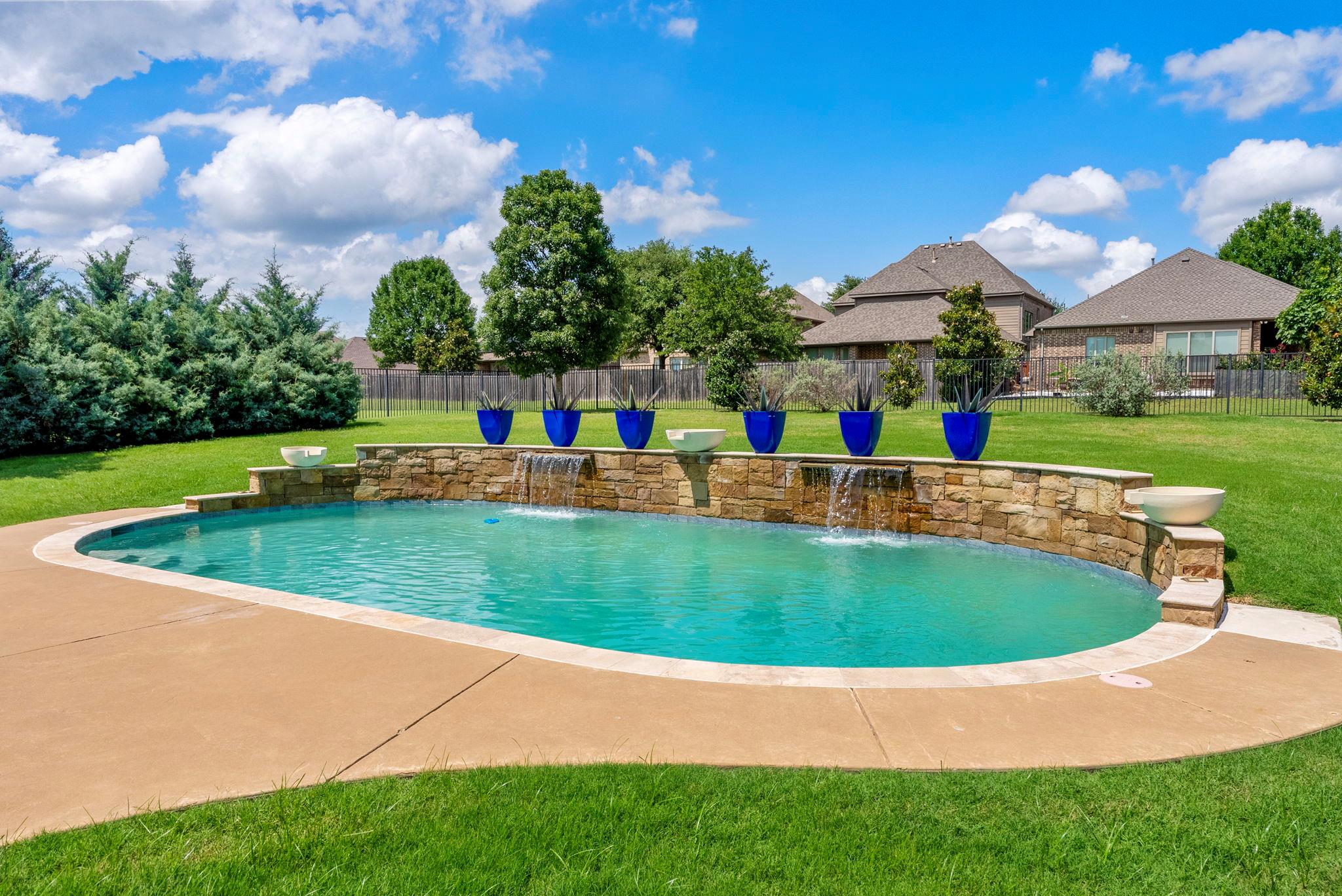 608 Amherst Dr, Rockwall, TX 75087