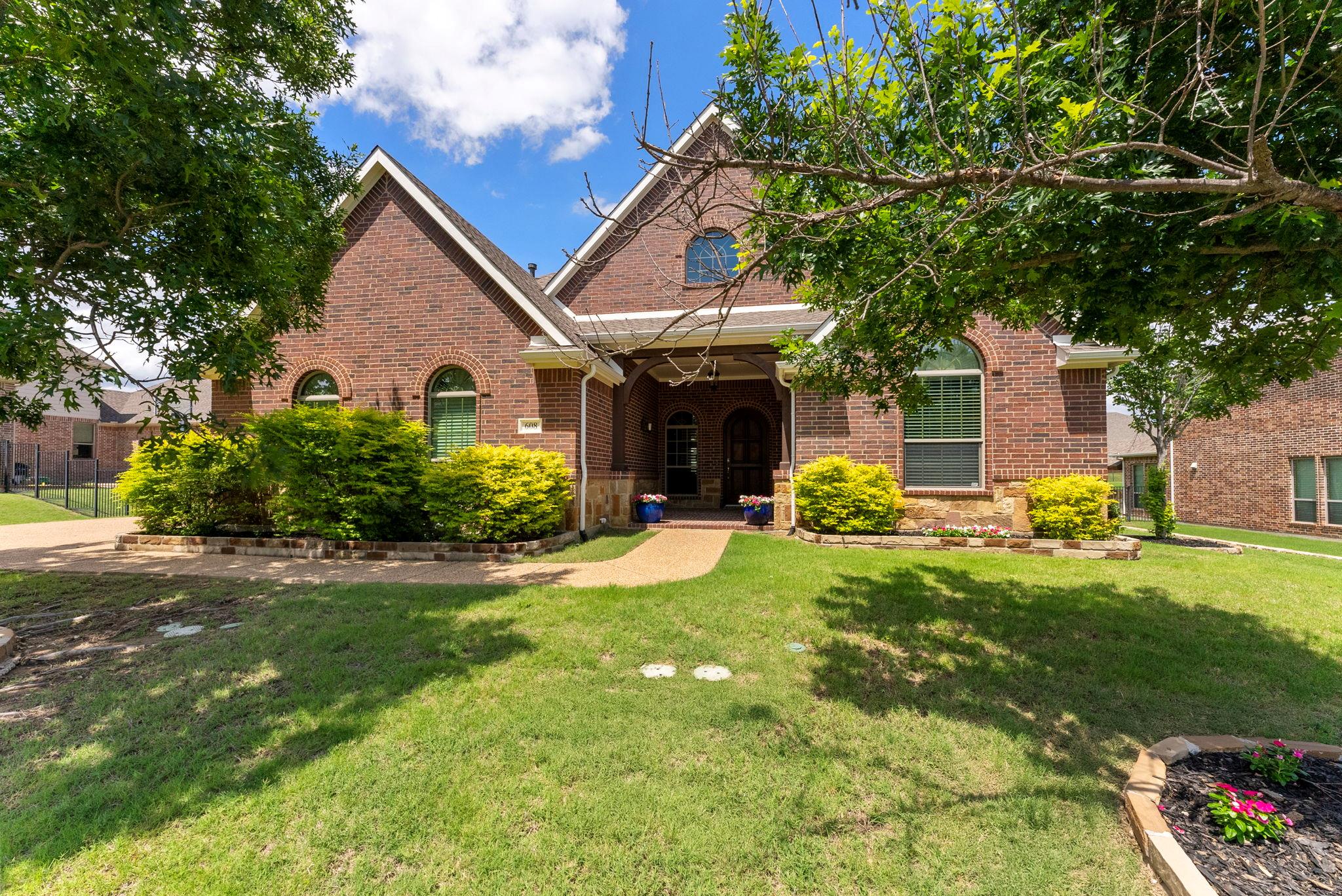 608 Amherst Dr, Rockwall, TX 75087