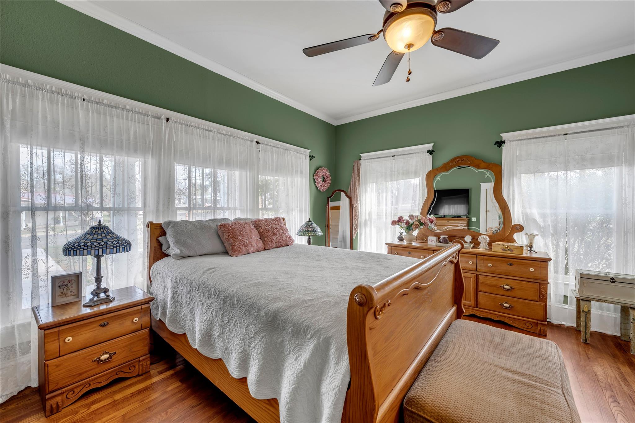 909 Flag St, Llano, TX 78643