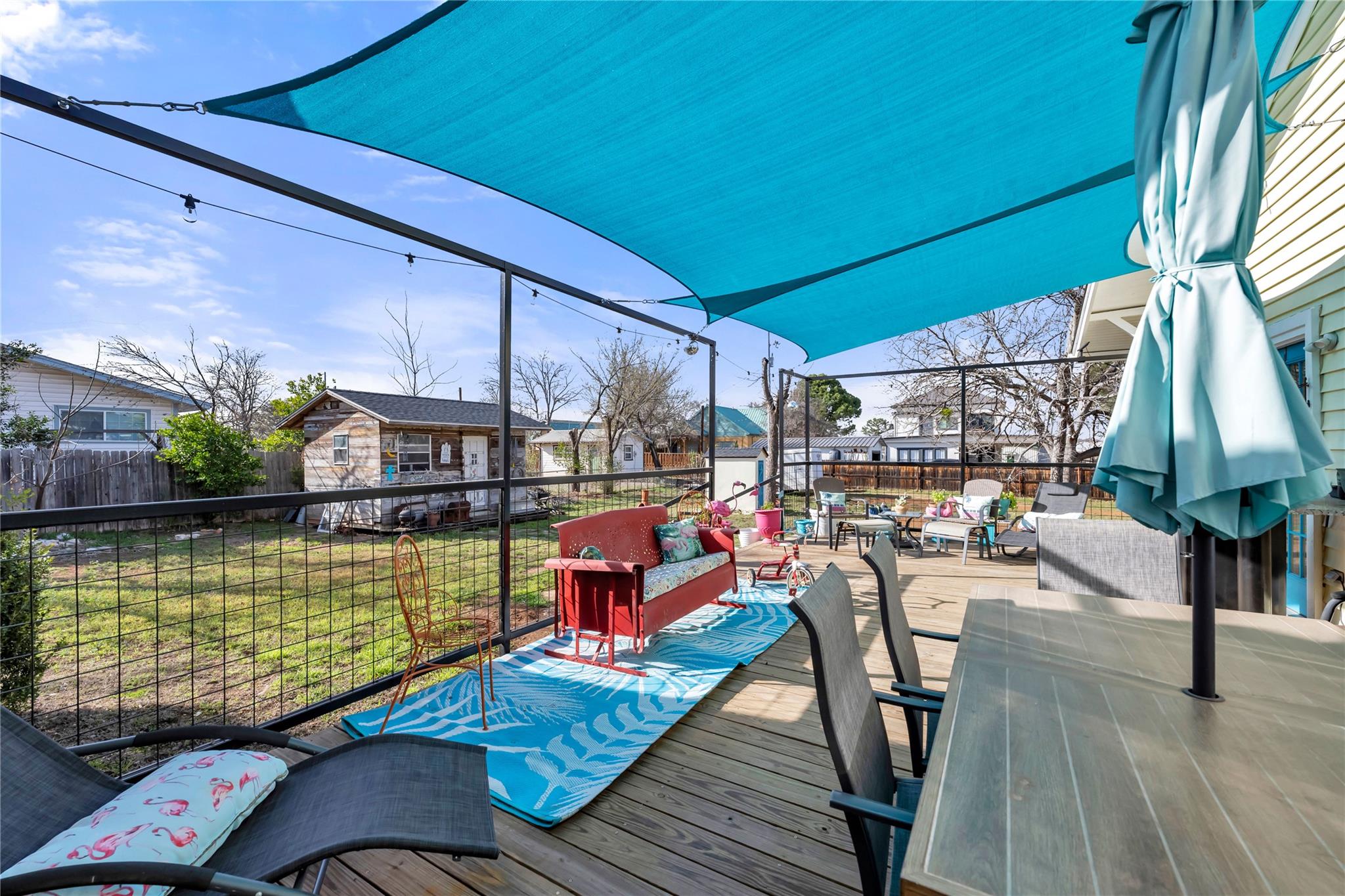 909 Flag St, Llano, TX 78643