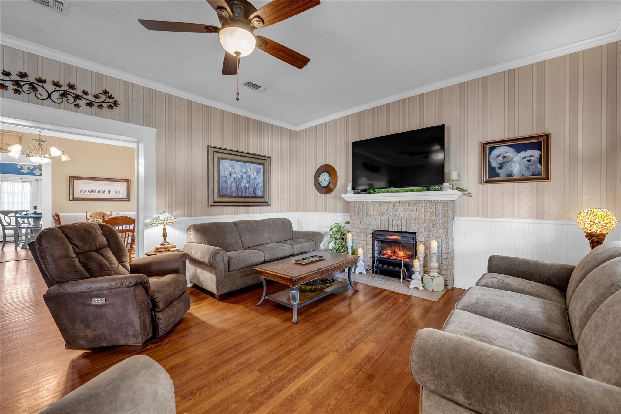 909 Flag St, Llano, TX 78643